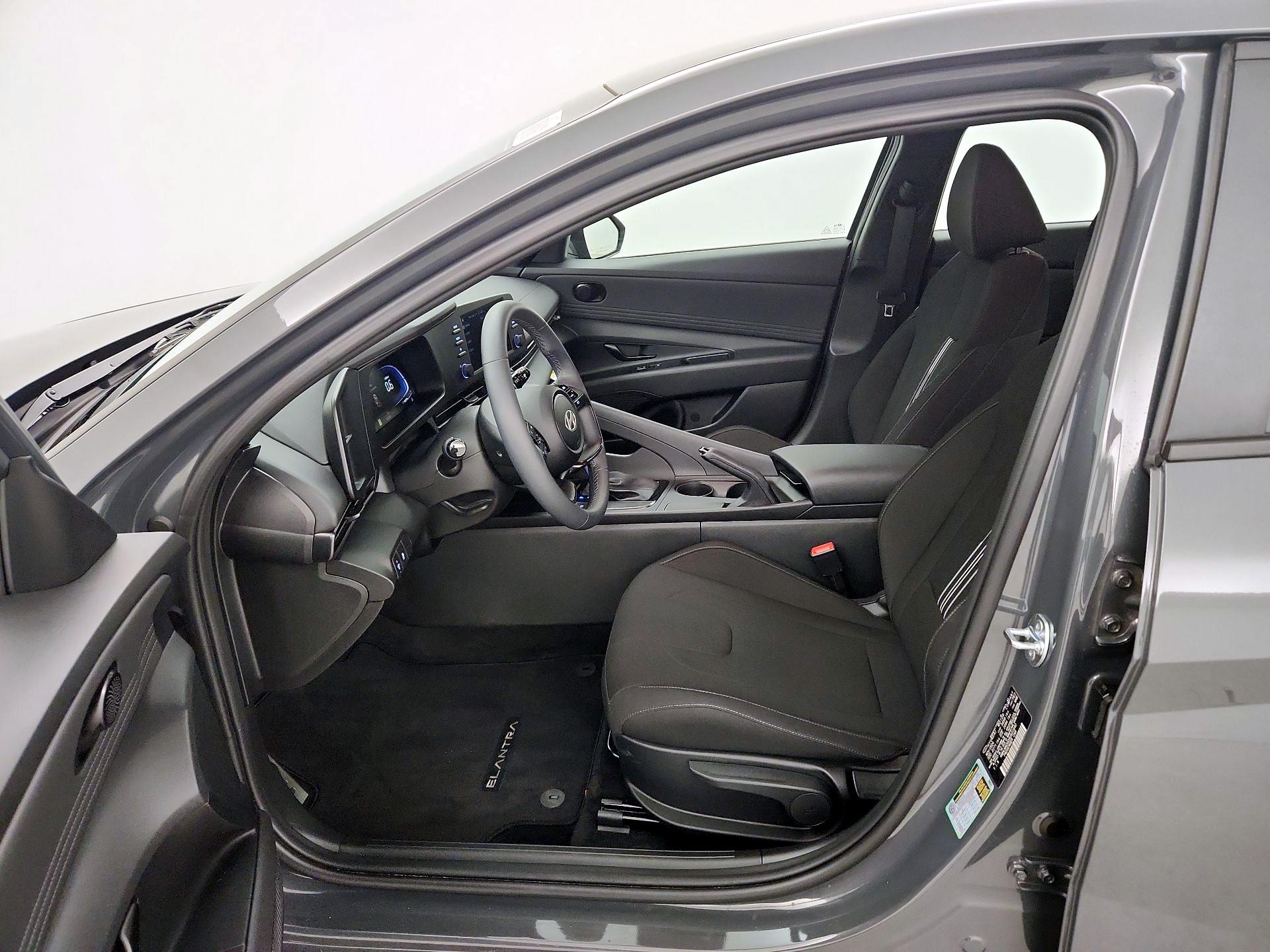 Thumbnail: 2025 Hyundai Elantra - 11