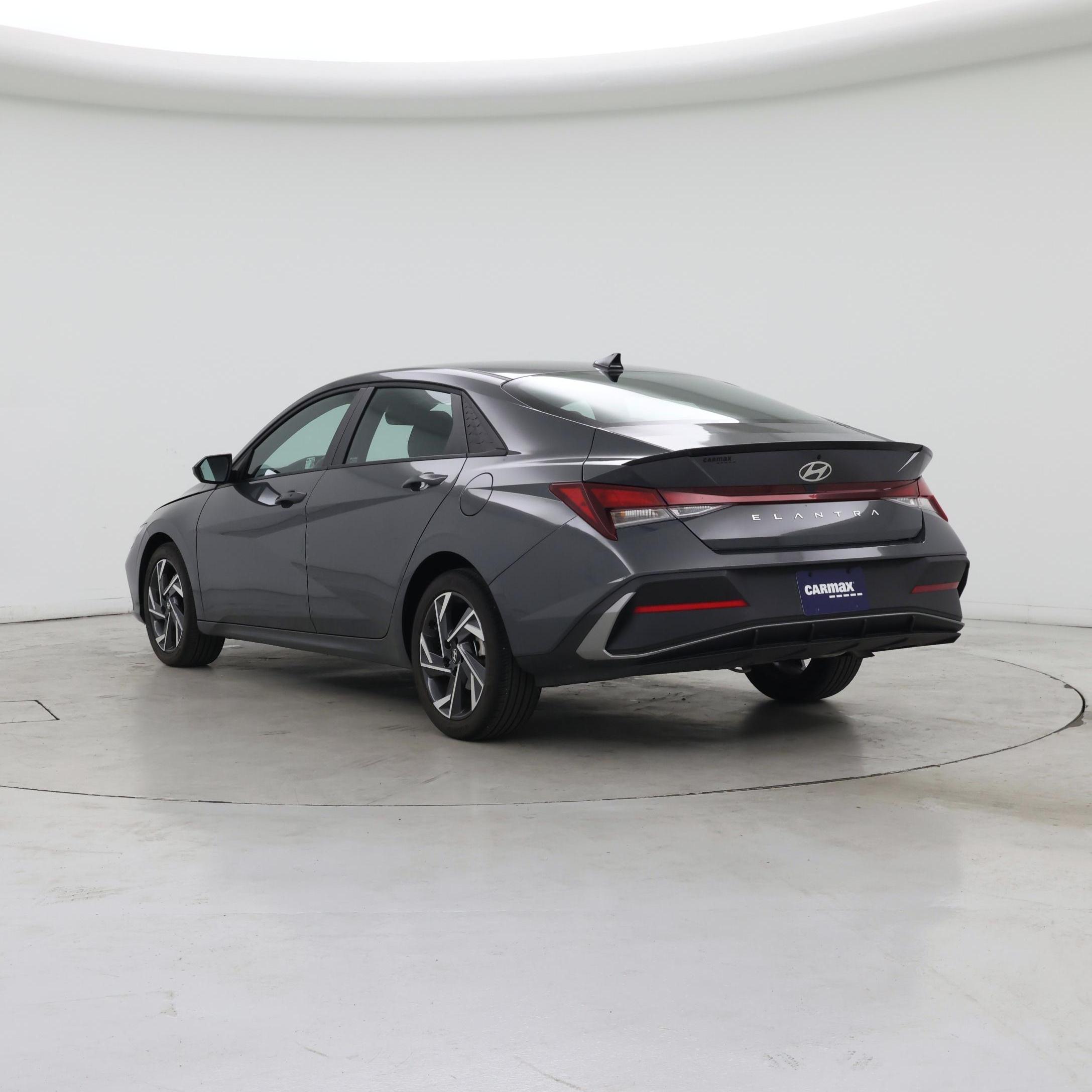 Thumbnail: 2025 Hyundai Elantra - 2