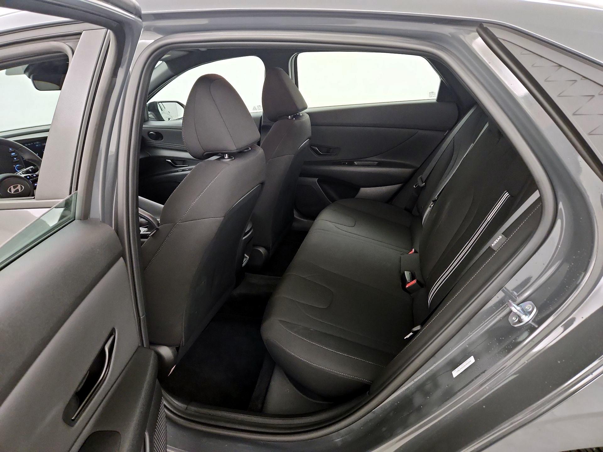 Thumbnail: 2025 Hyundai Elantra - 19