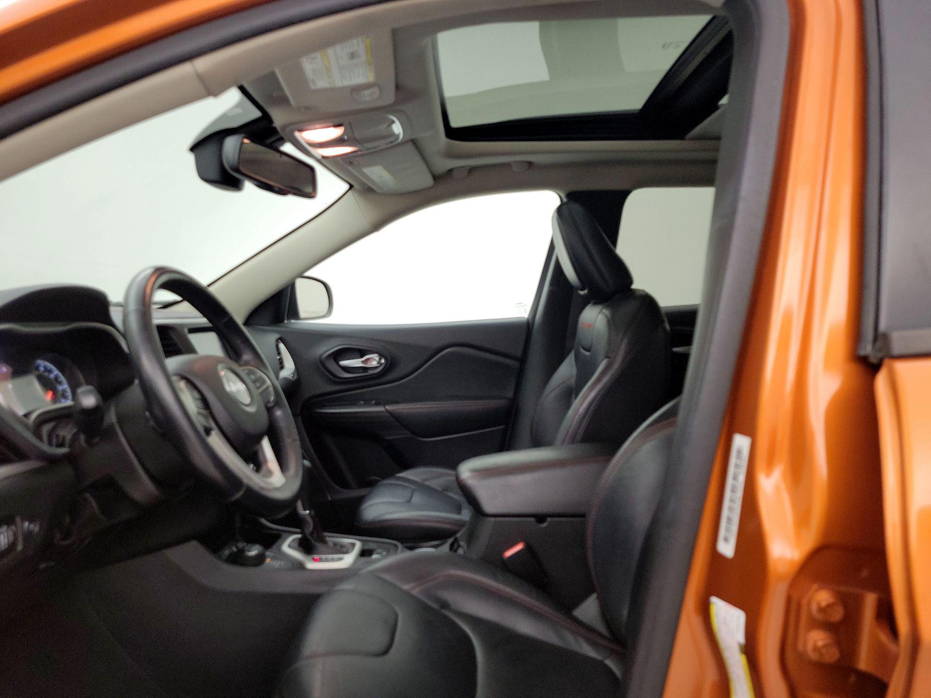 Thumbnail: 2014 Jeep Cherokee - 20