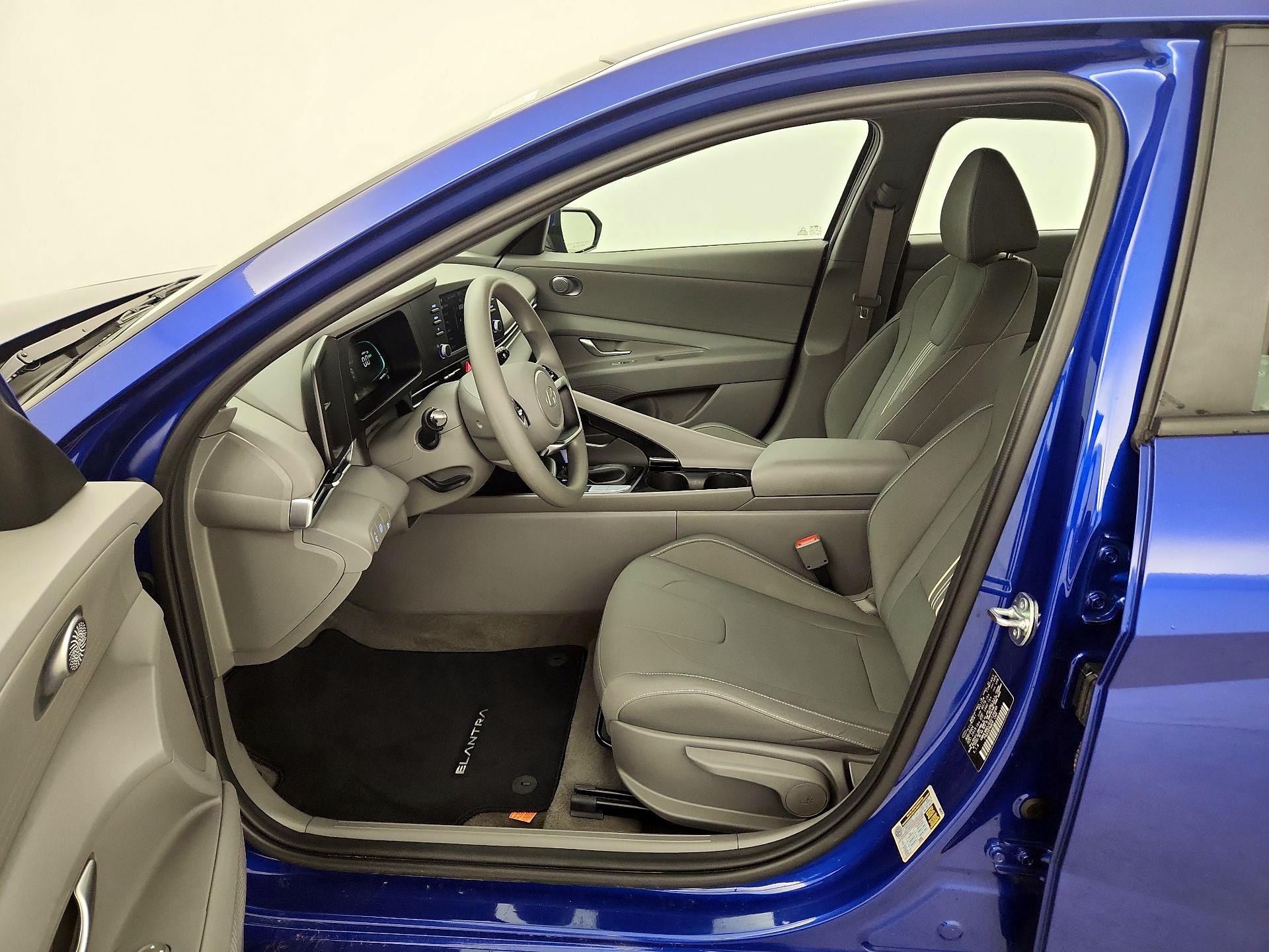 Thumbnail: 2025 Hyundai Elantra - 11
