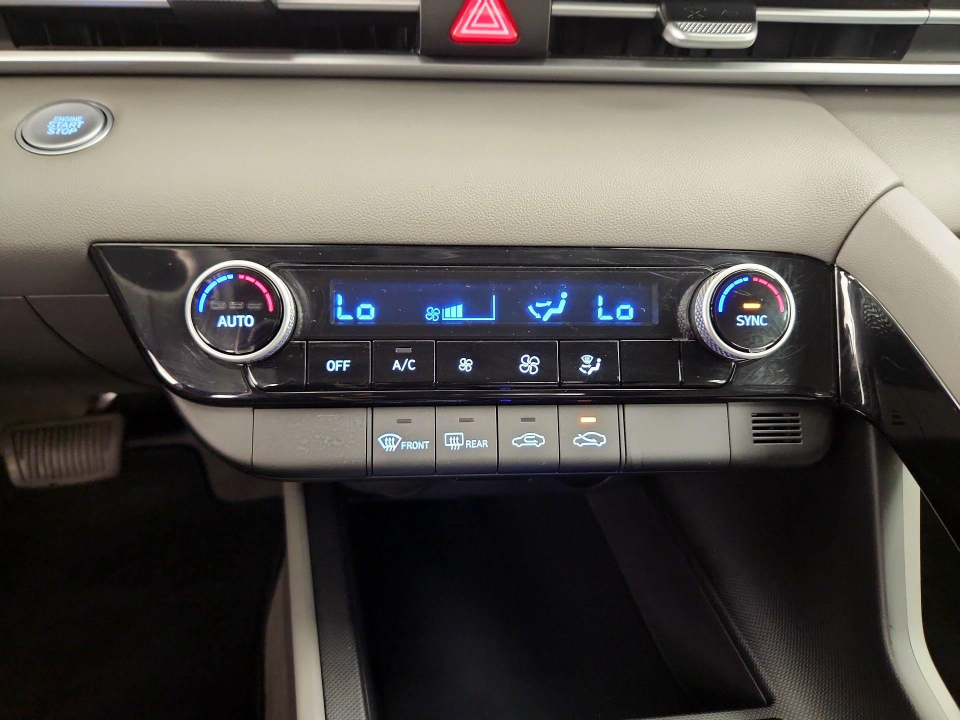 Thumbnail: 2025 Hyundai Elantra - 16