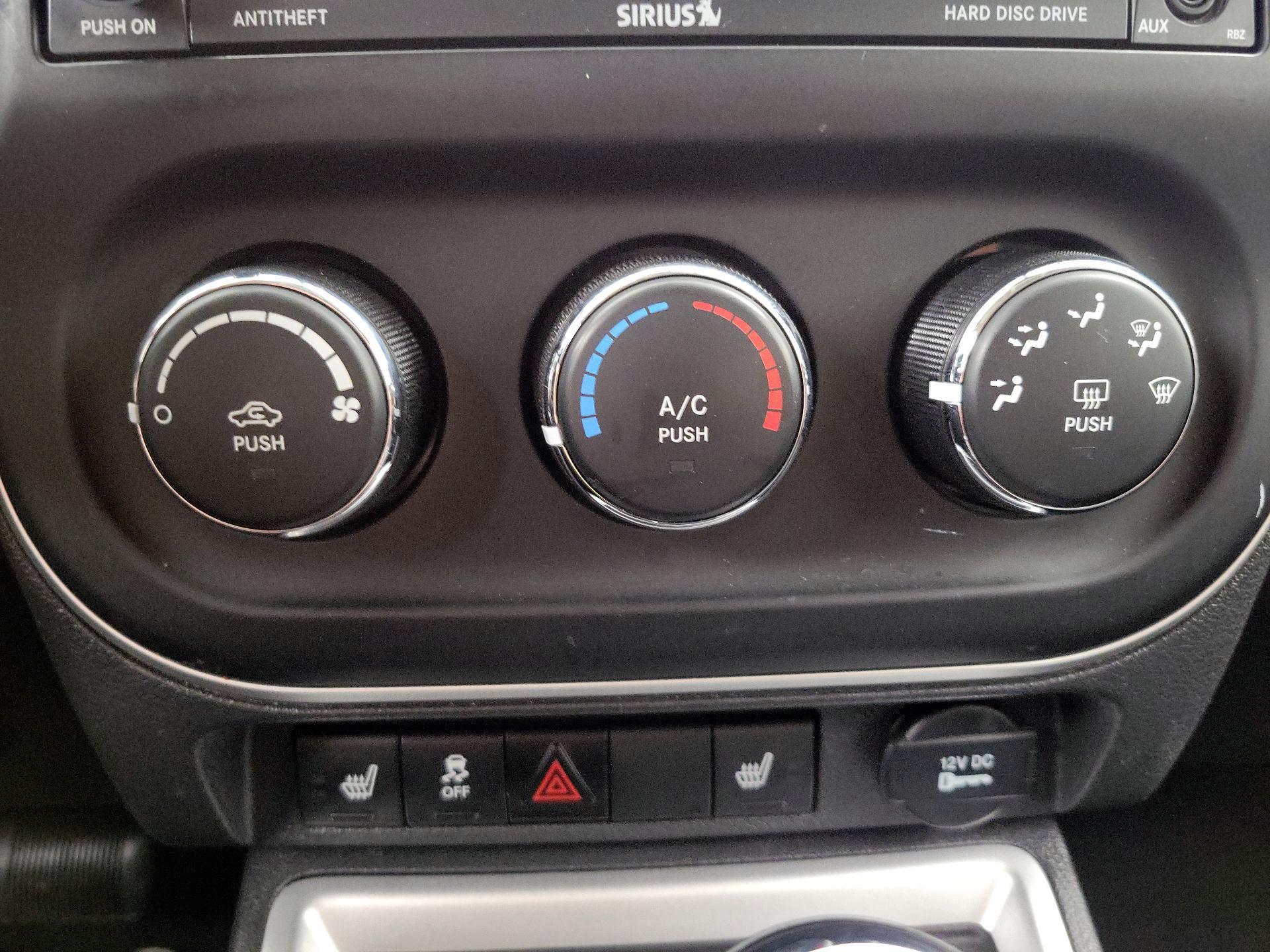 Thumbnail: 2015 Jeep Compass - 14