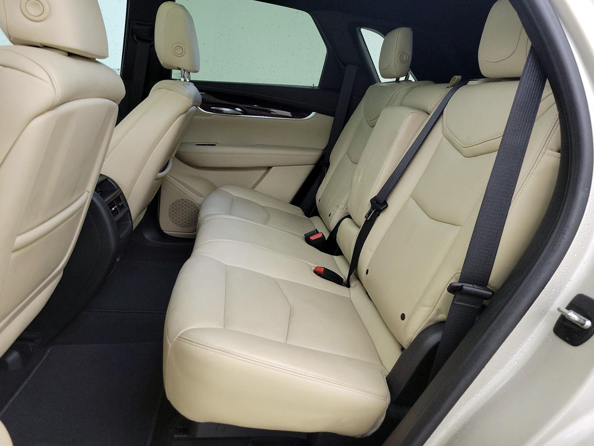 Thumbnail: 2017 Cadillac XT5 - 20