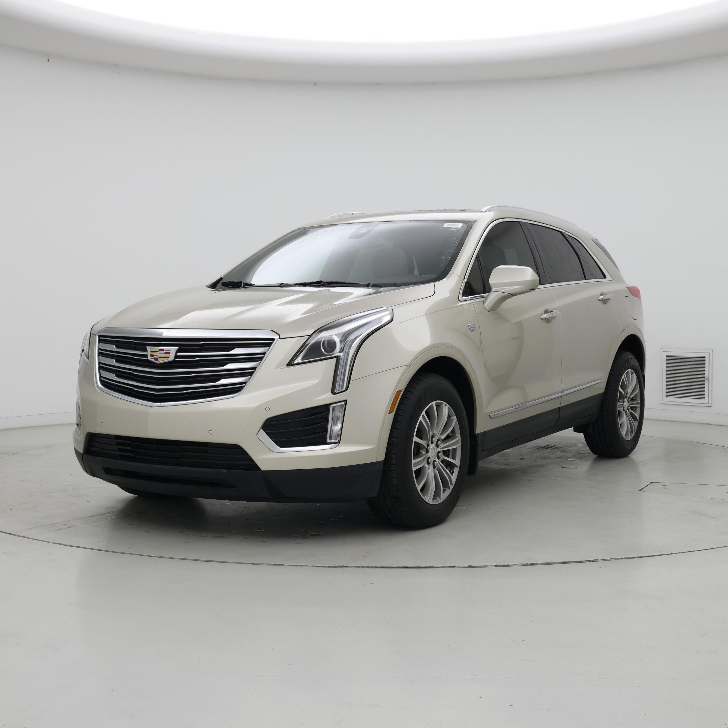 Thumbnail: 2017 Cadillac XT5 - 4