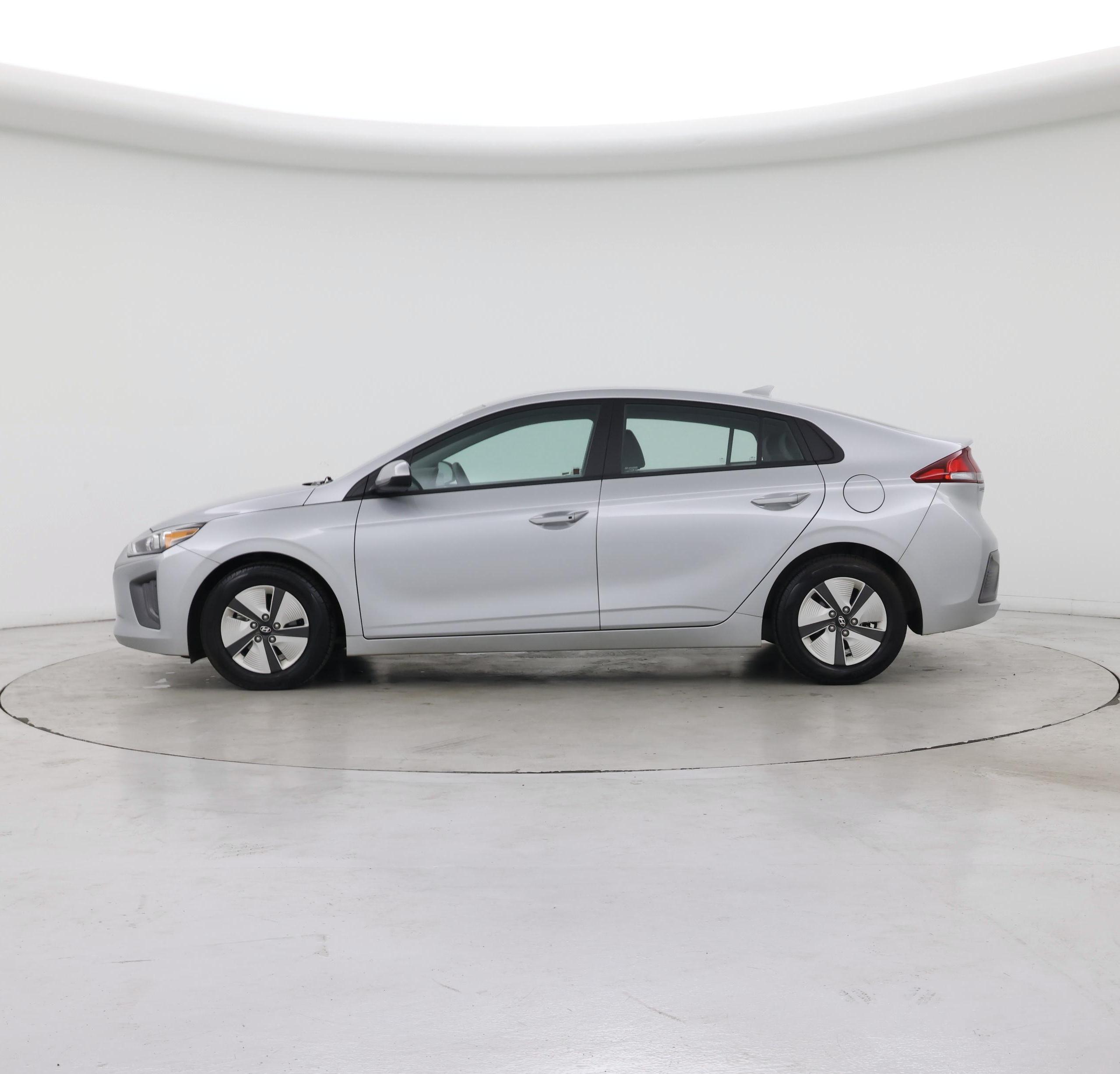 Thumbnail: 2022 Hyundai Ioniq - 3