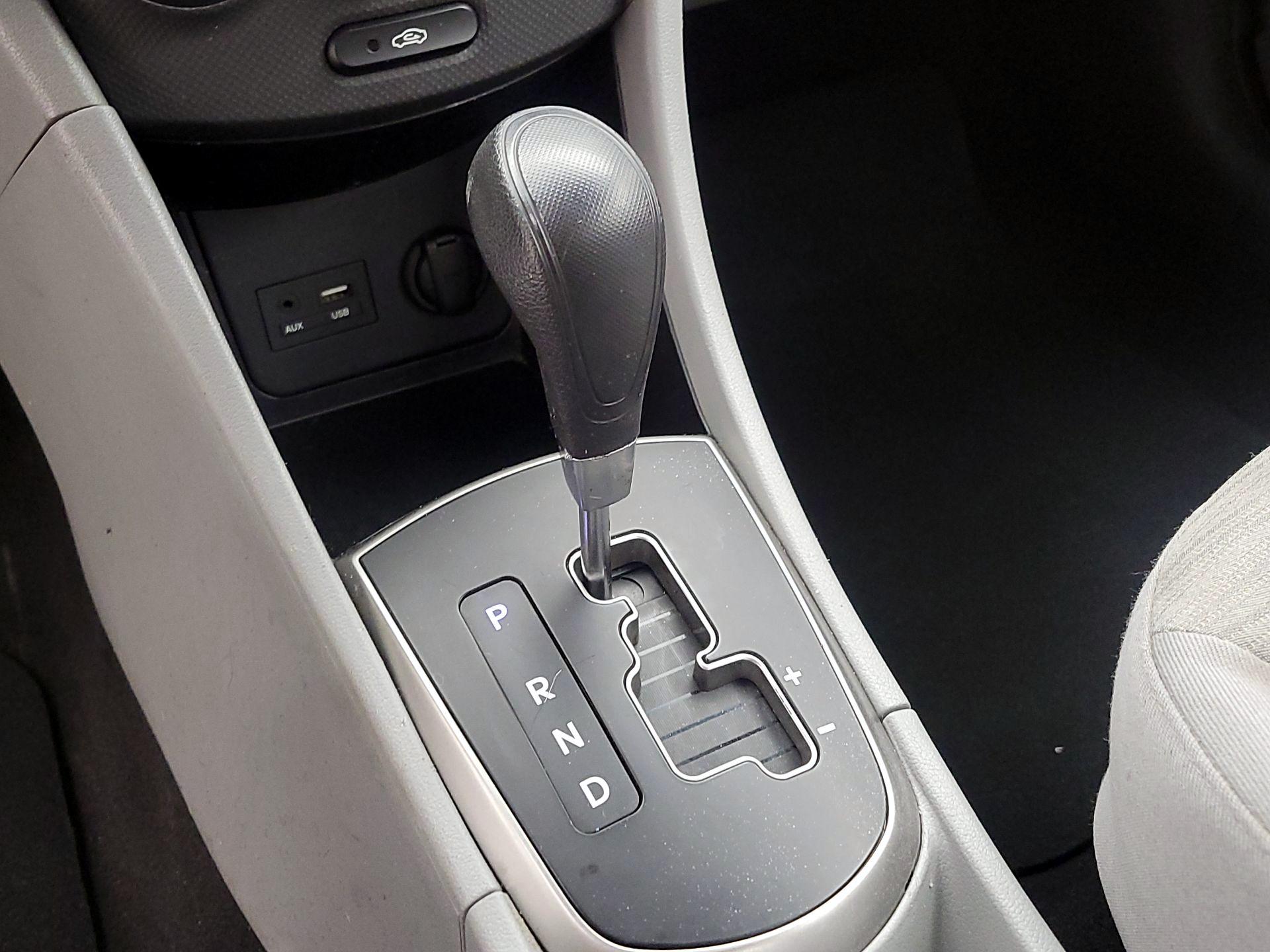 Thumbnail: 2017 Hyundai Accent - 16