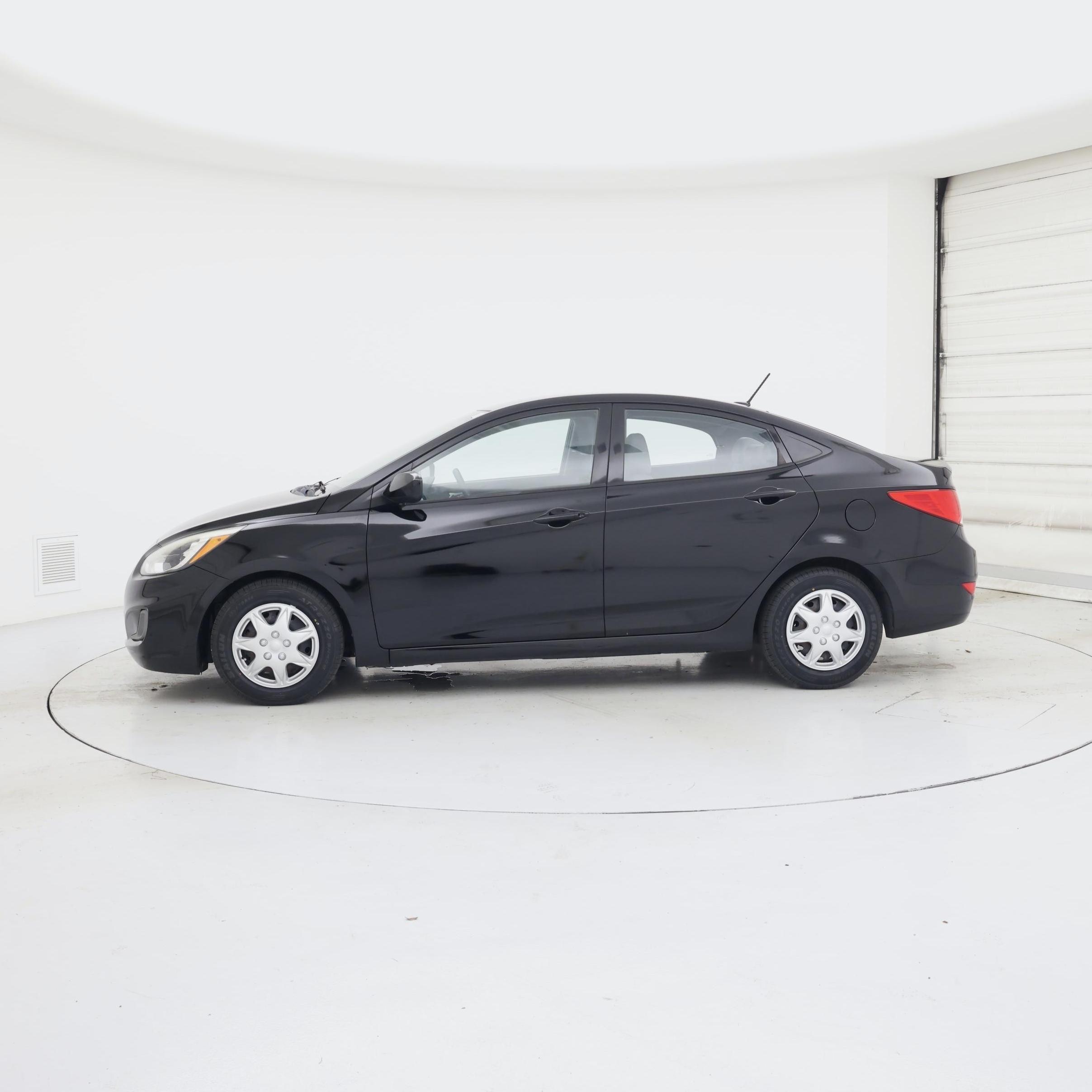 Thumbnail: 2017 Hyundai Accent - 3