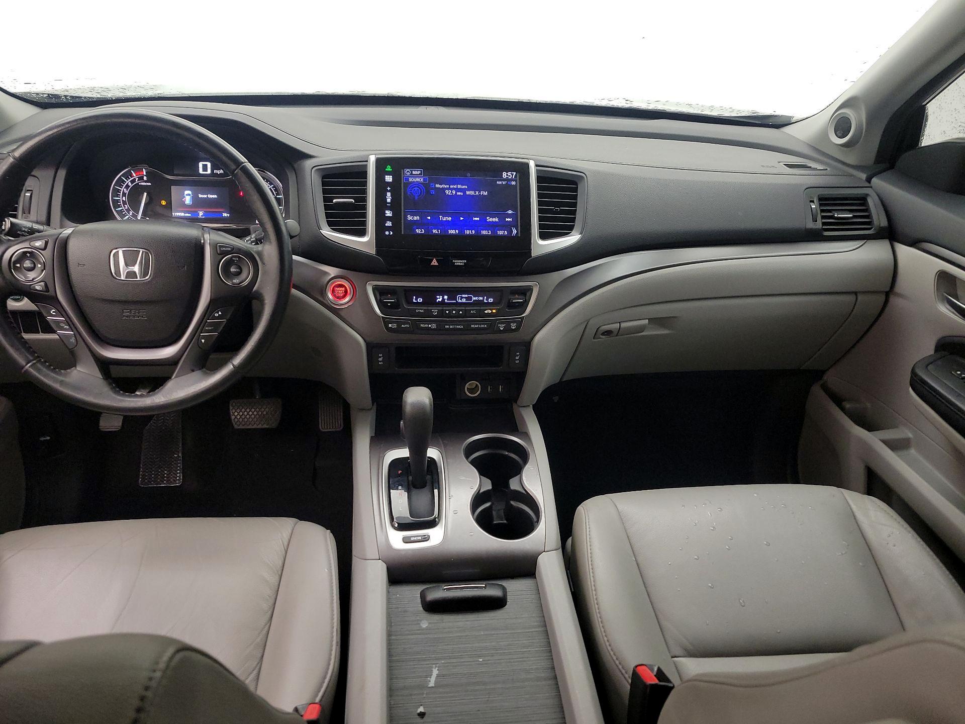 Thumbnail: 2016 Honda Pilot - 9