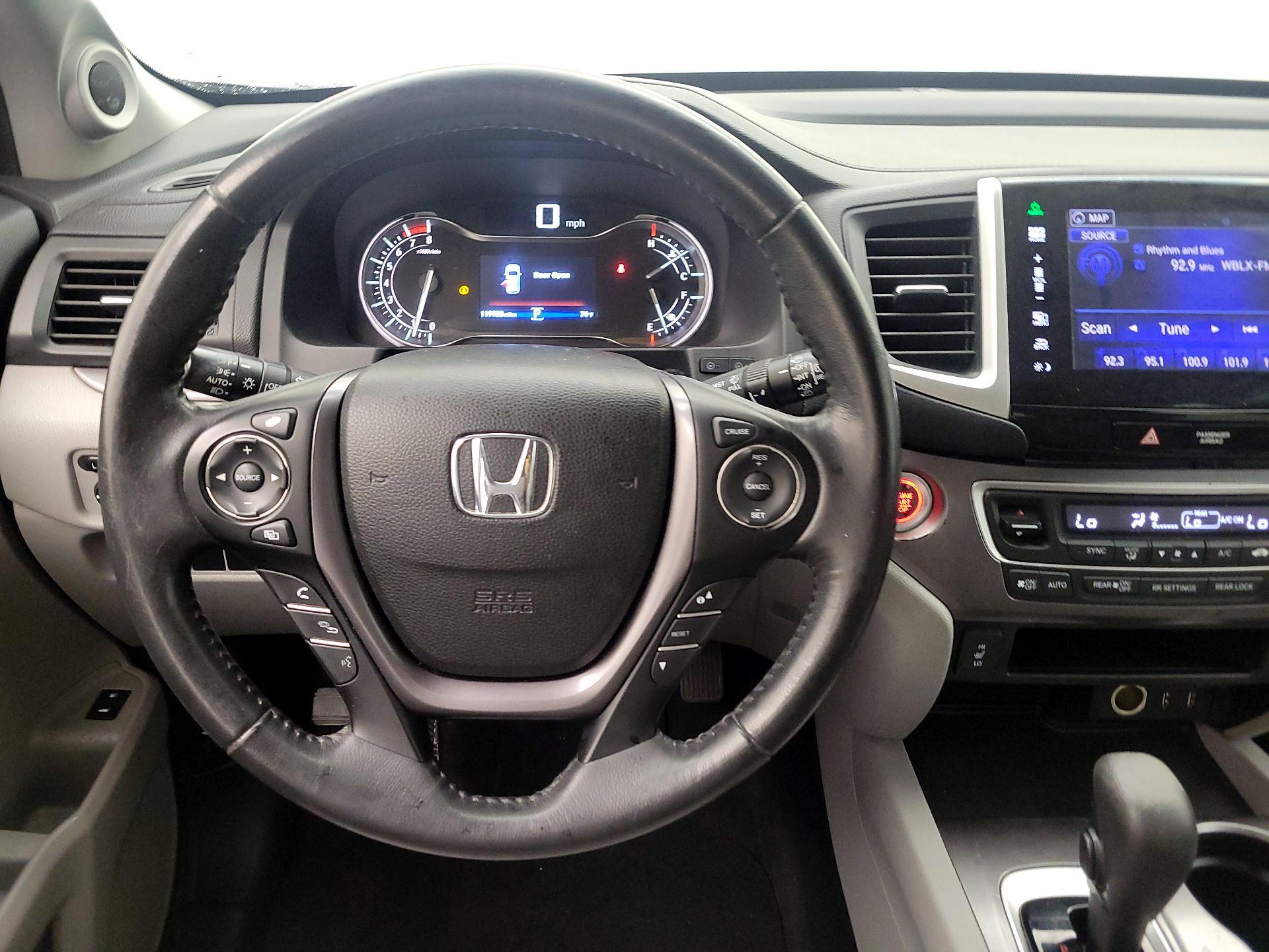 Thumbnail: 2016 Honda Pilot - 10