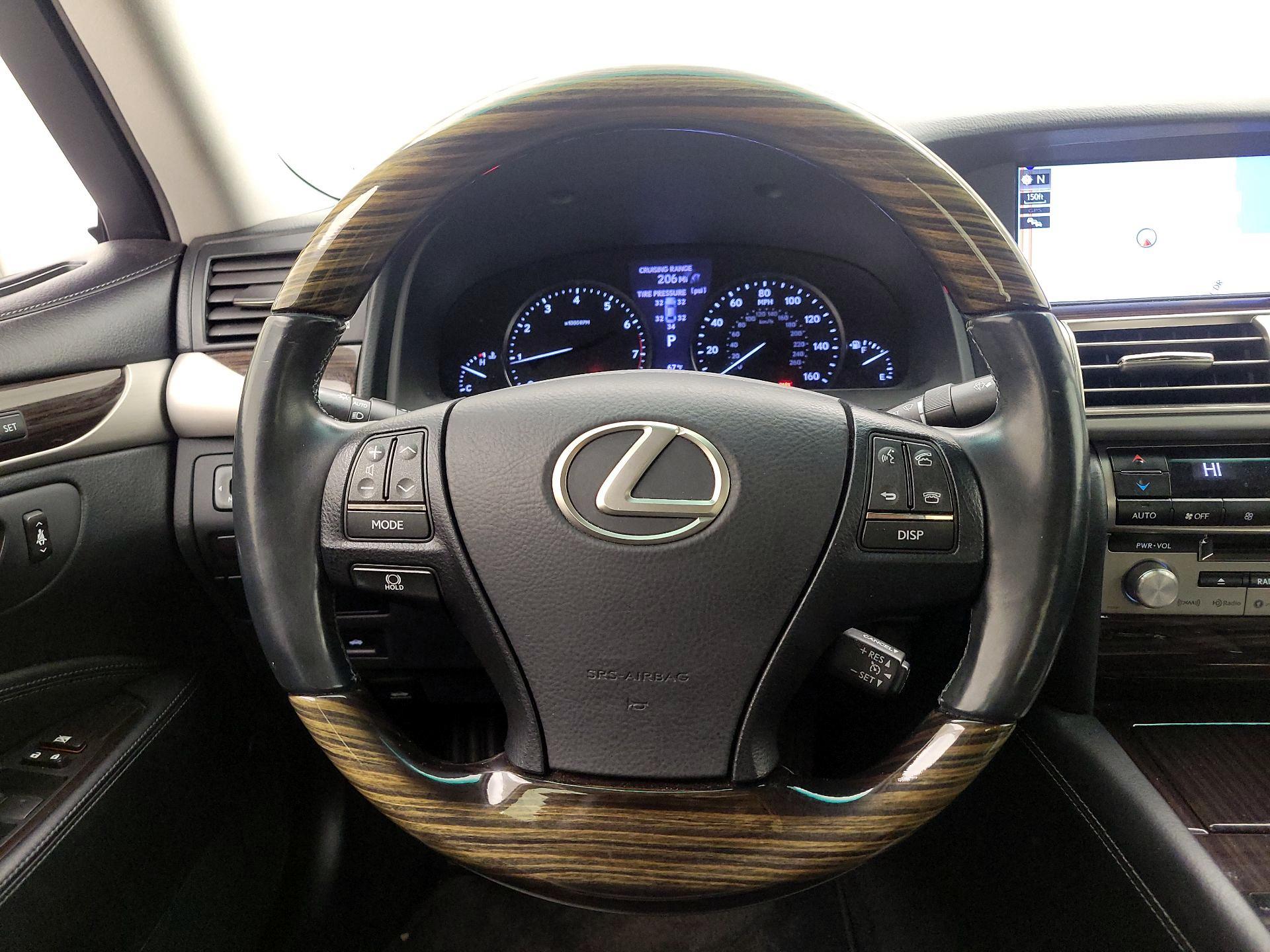 Thumbnail: 2016 Lexus LS - 10