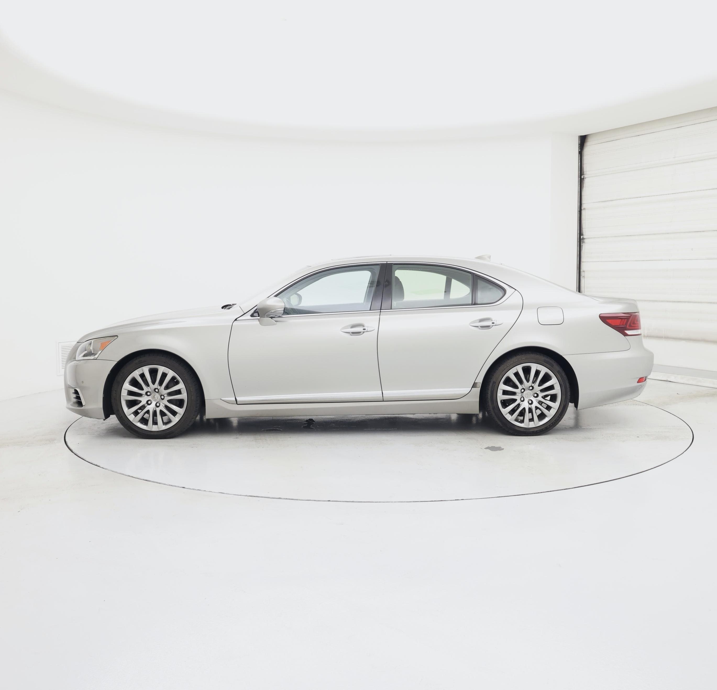Thumbnail: 2016 Lexus LS - 3