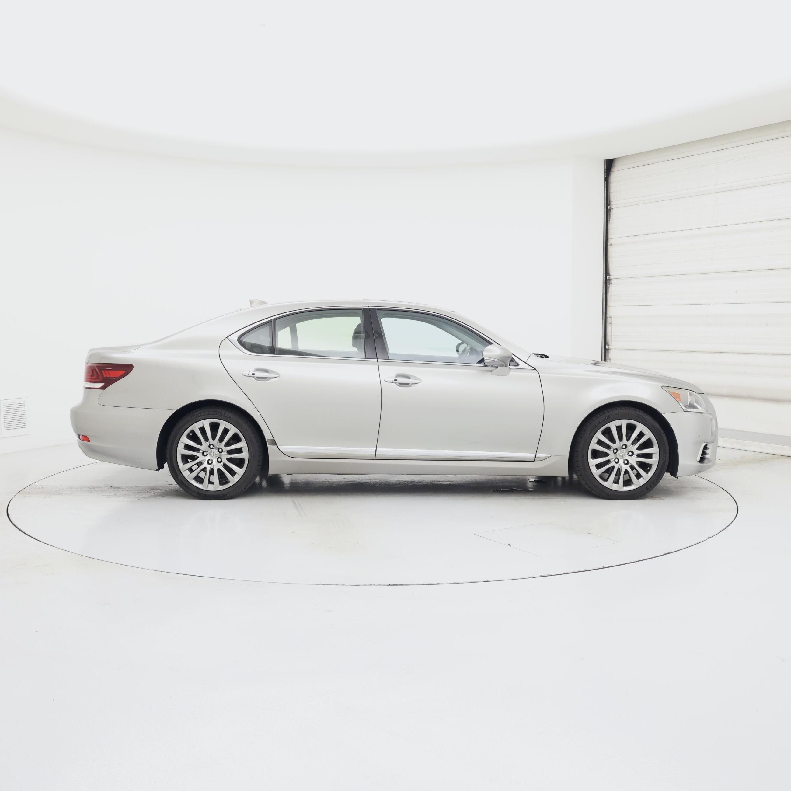 Thumbnail: 2016 Lexus LS - 7