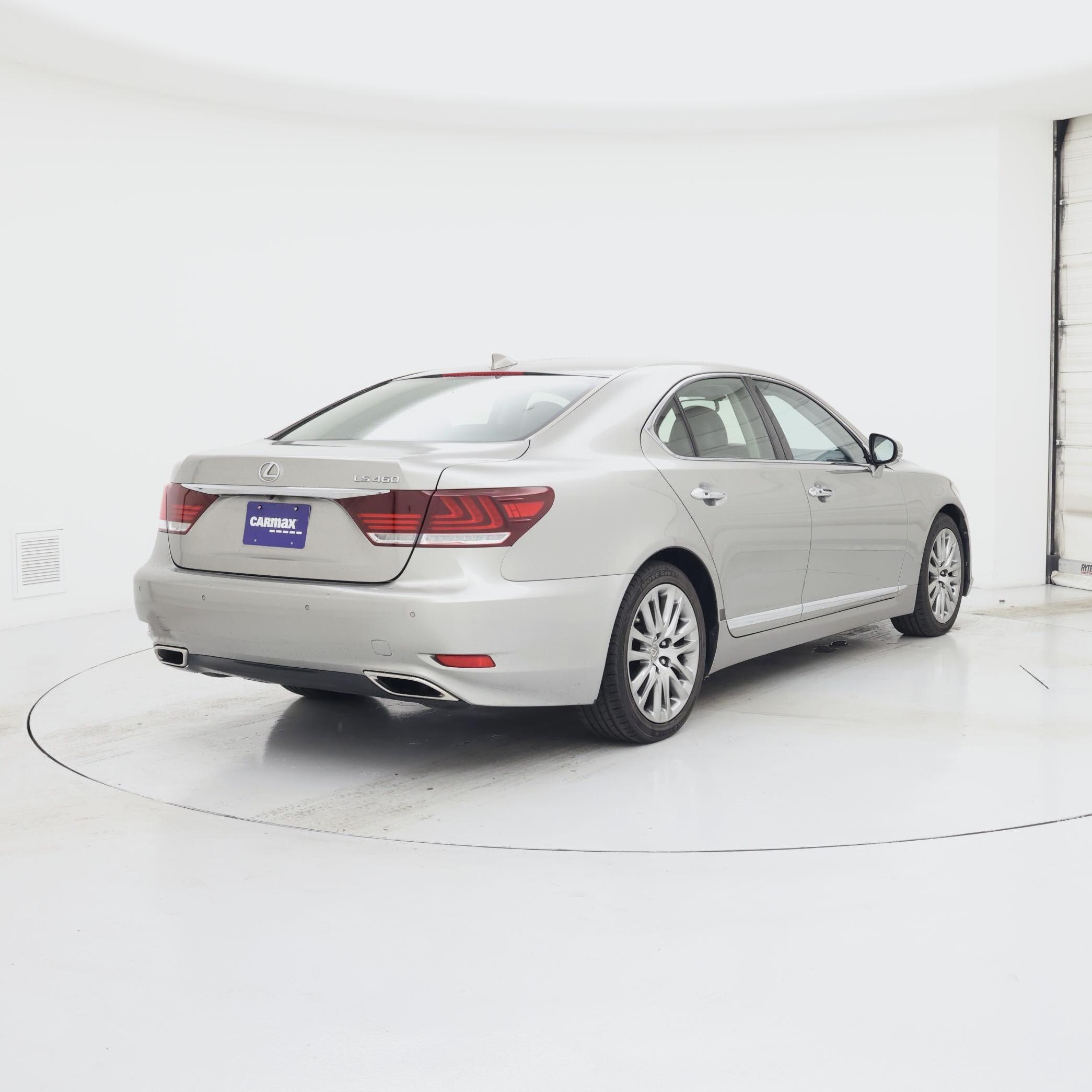 Thumbnail: 2016 Lexus LS - 8