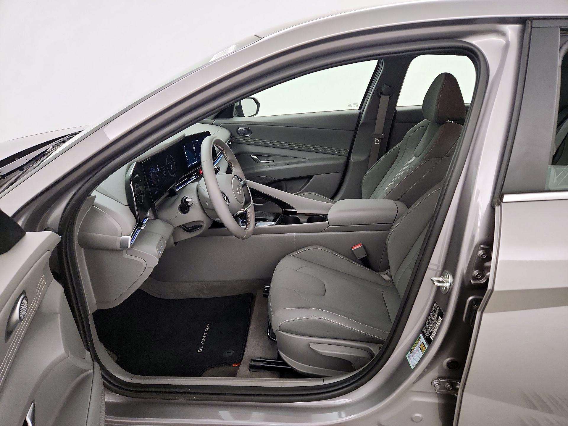 Thumbnail: 2024 Hyundai Elantra - 11