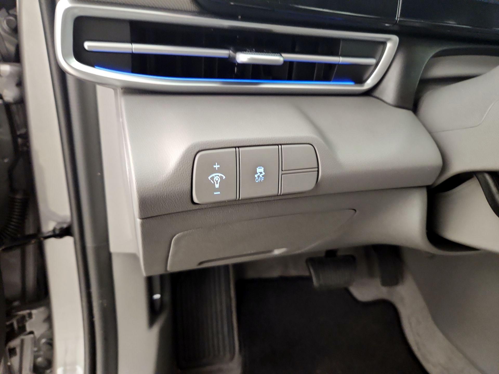 Thumbnail: 2024 Hyundai Elantra - 13