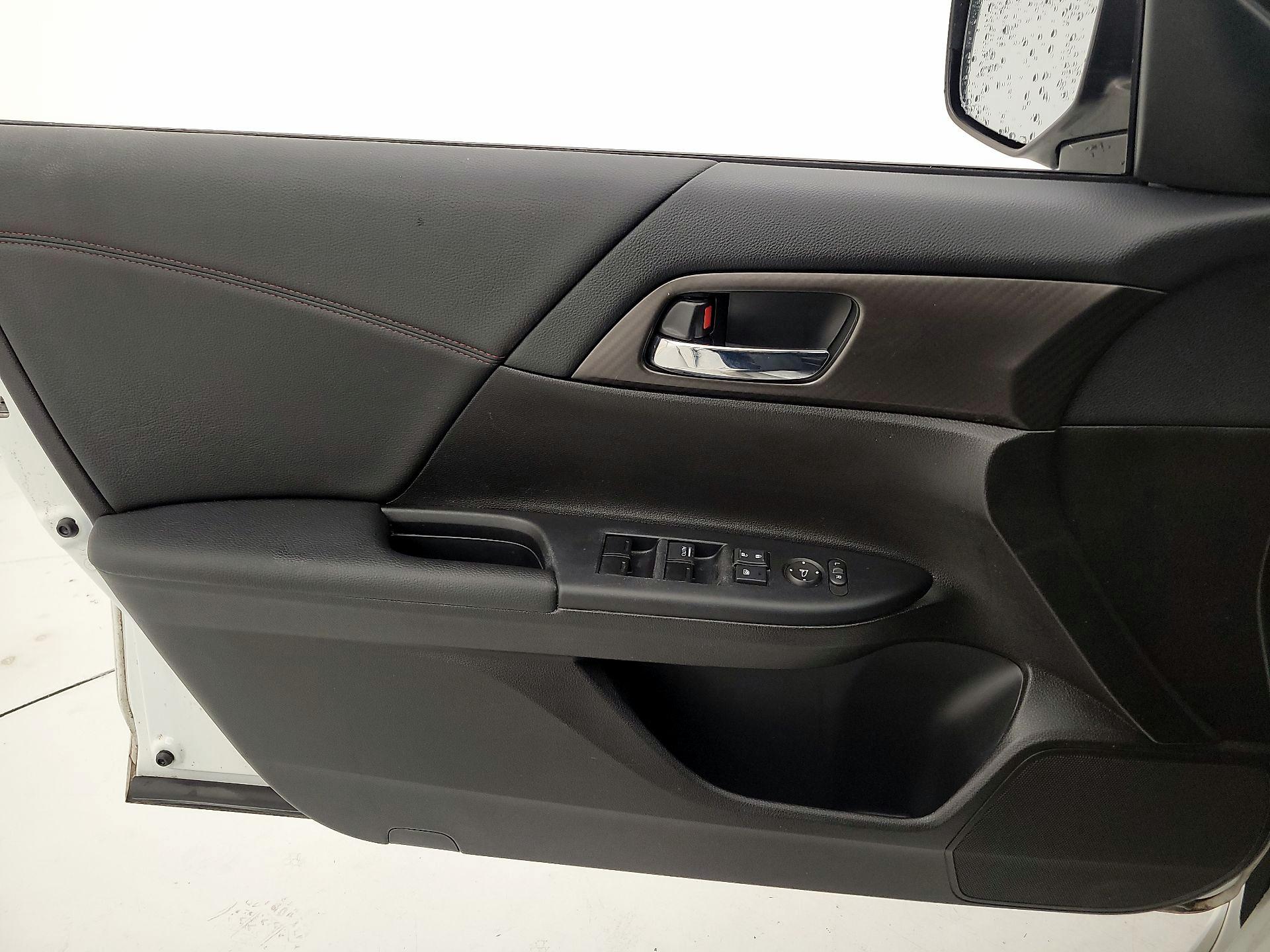 Thumbnail: 2017 Honda Accord - 12