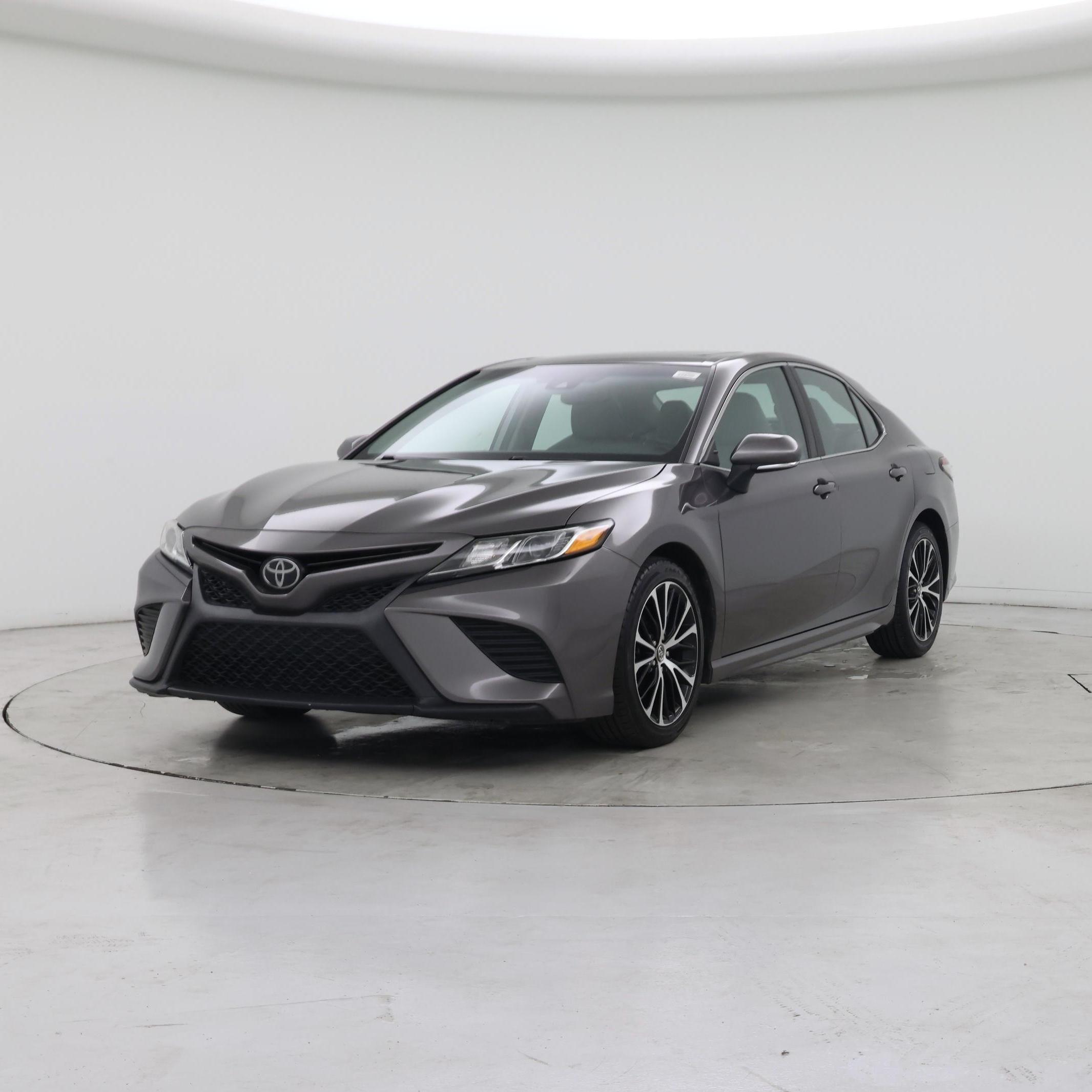 Thumbnail: 2018 Toyota Camry - 4