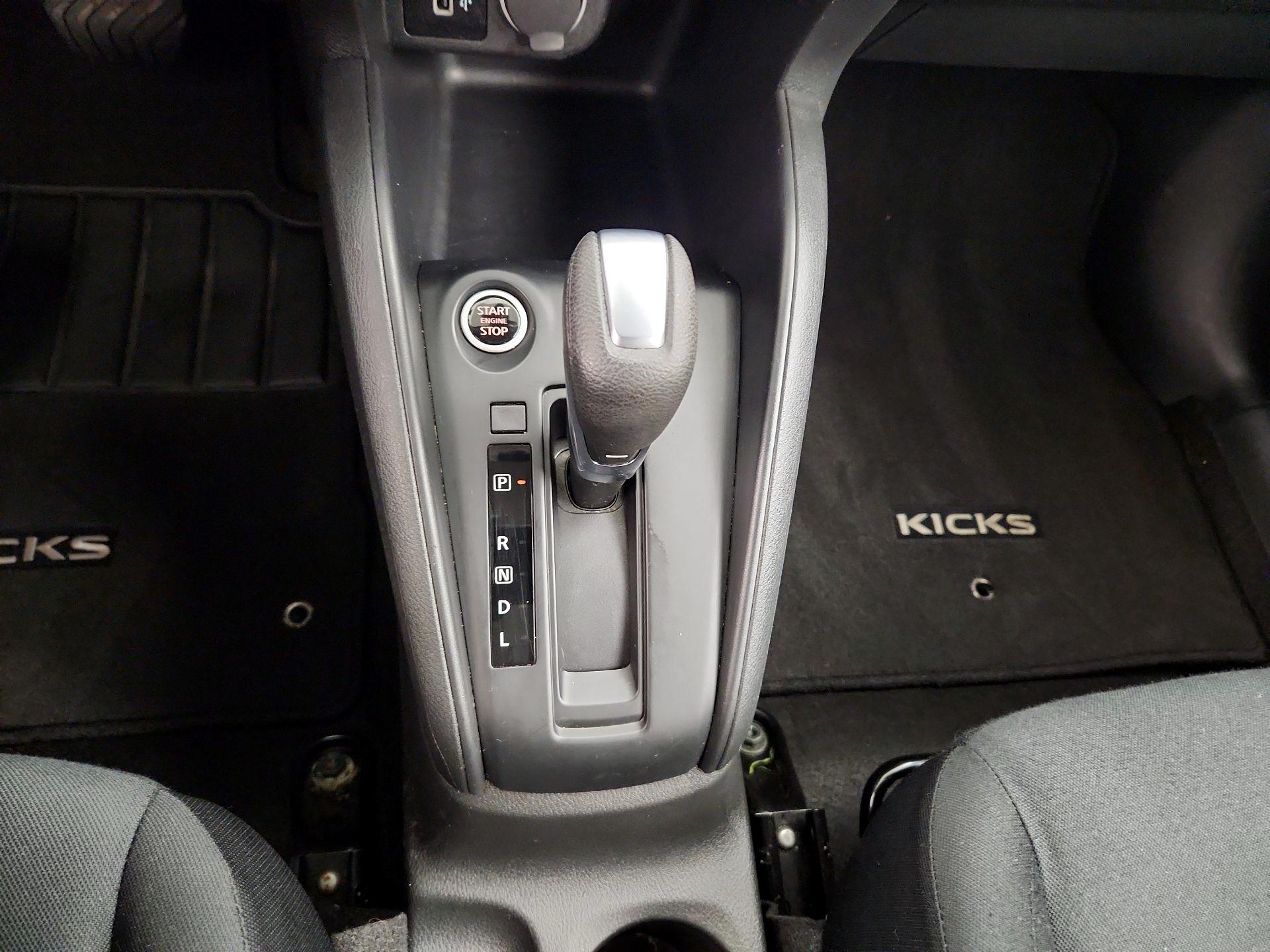 Thumbnail: 2023 Nissan Kicks - 17