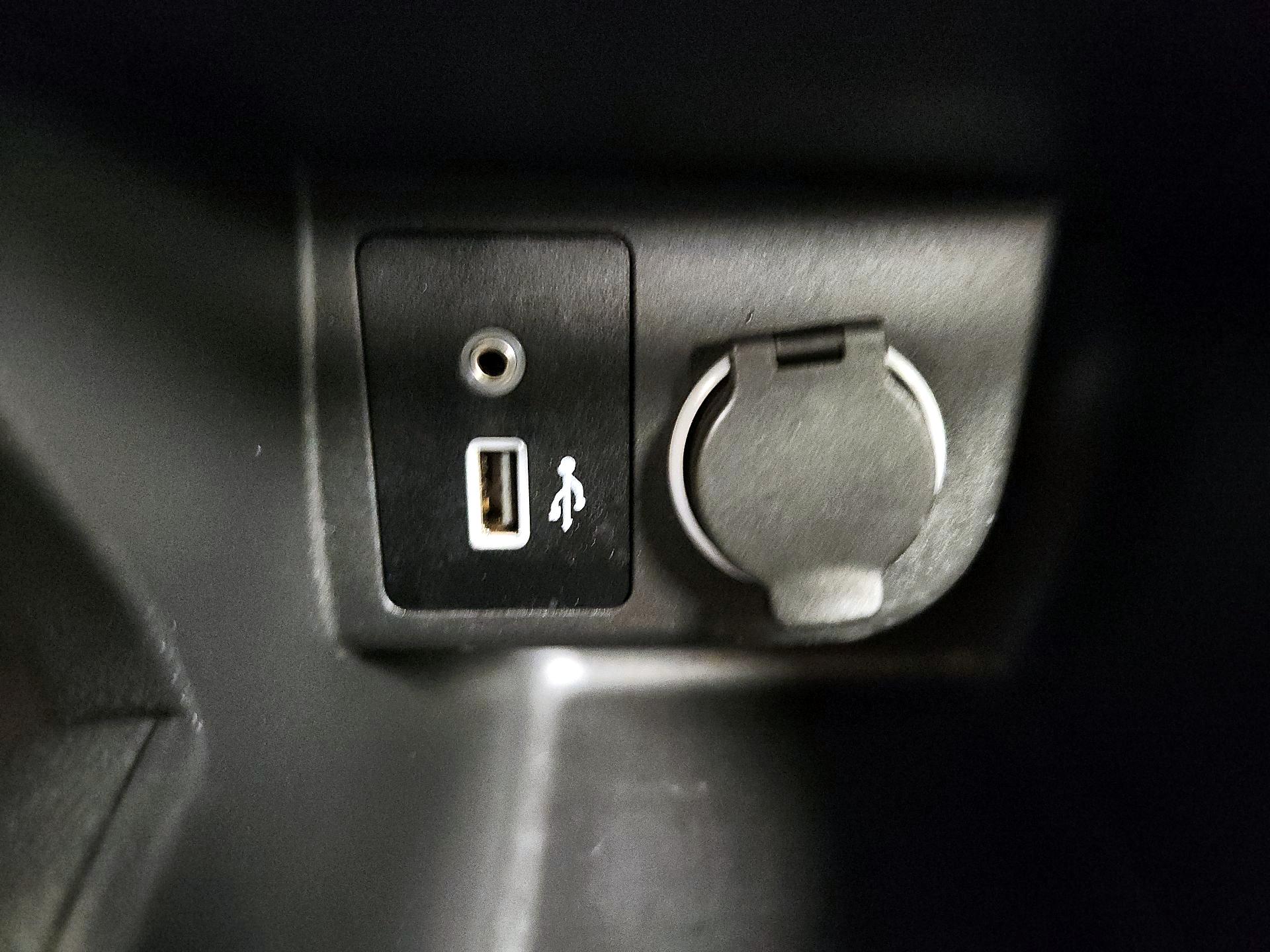 Thumbnail: 2023 Nissan Kicks - 18