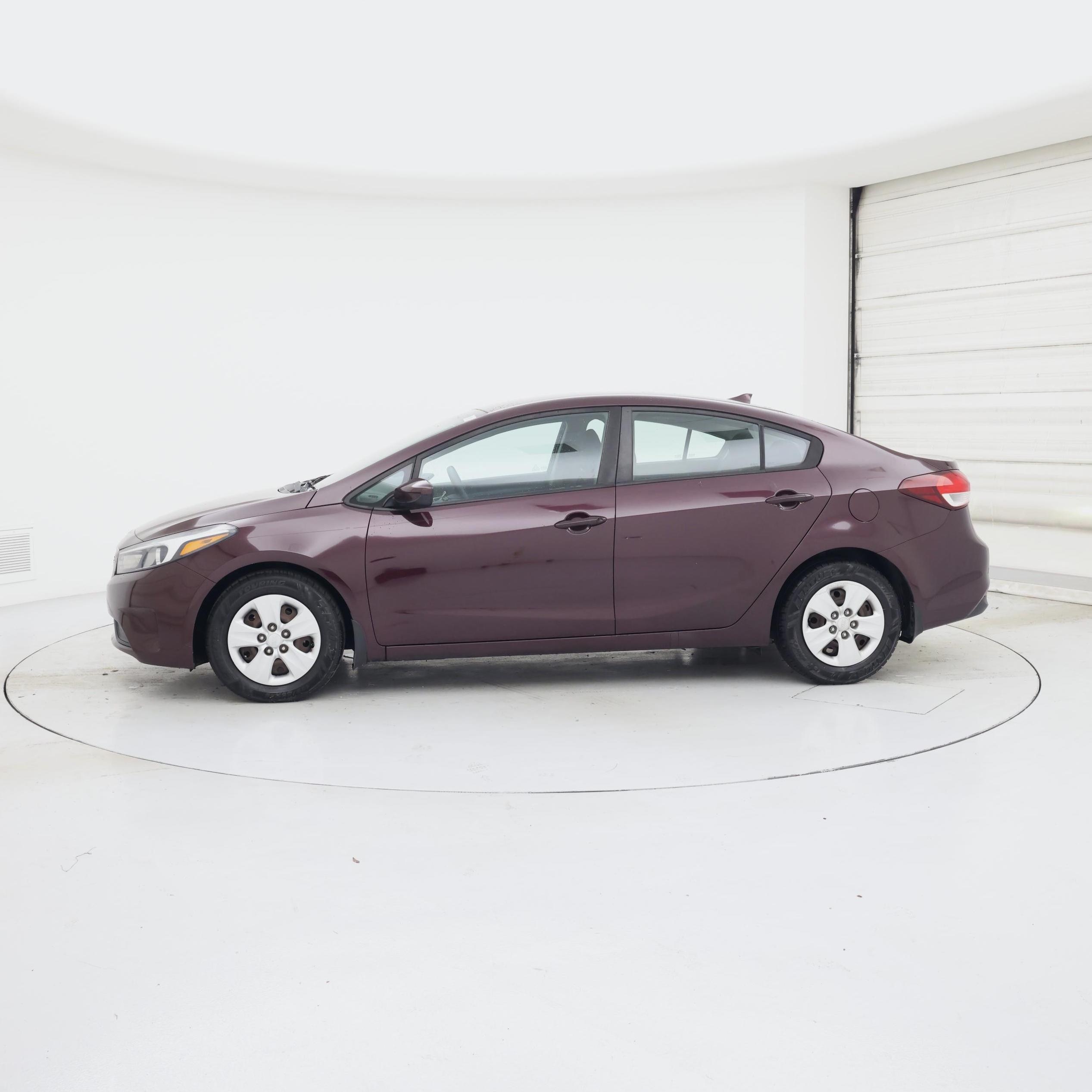 Thumbnail: 2018 Kia Forte - 3