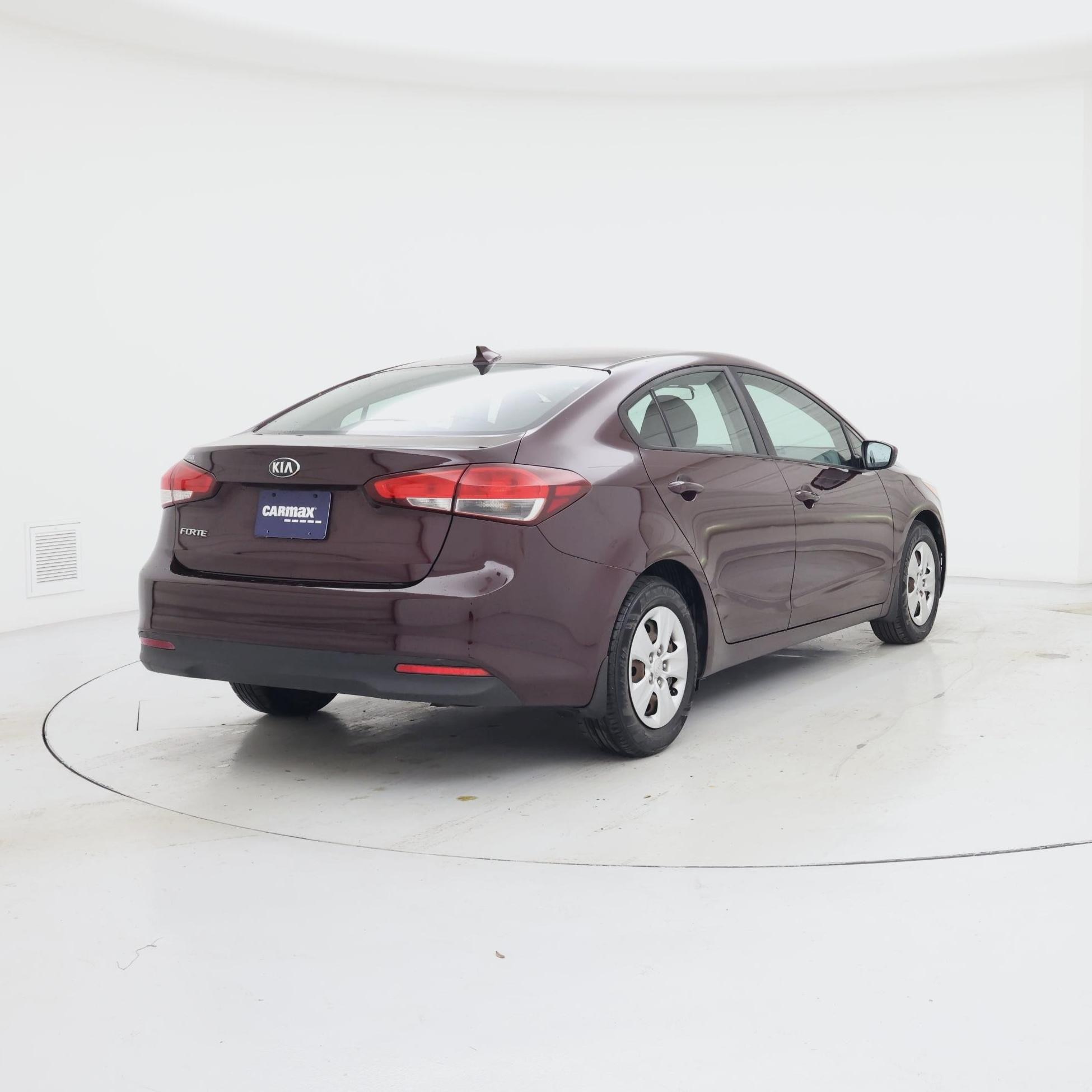 Thumbnail: 2018 Kia Forte - 8