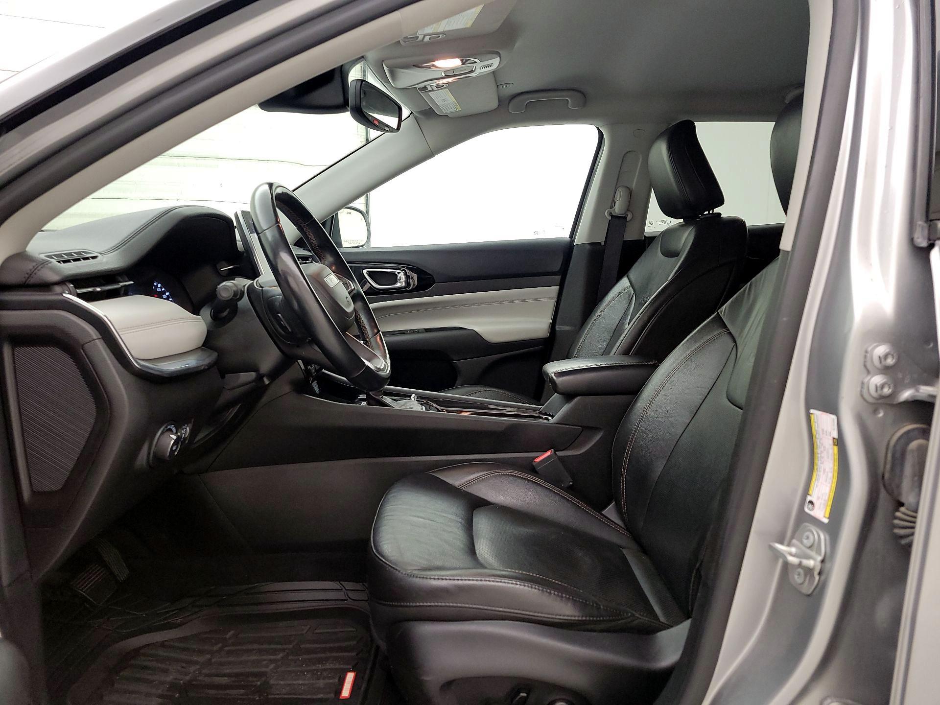 Thumbnail: 2022 Jeep Compass - 11