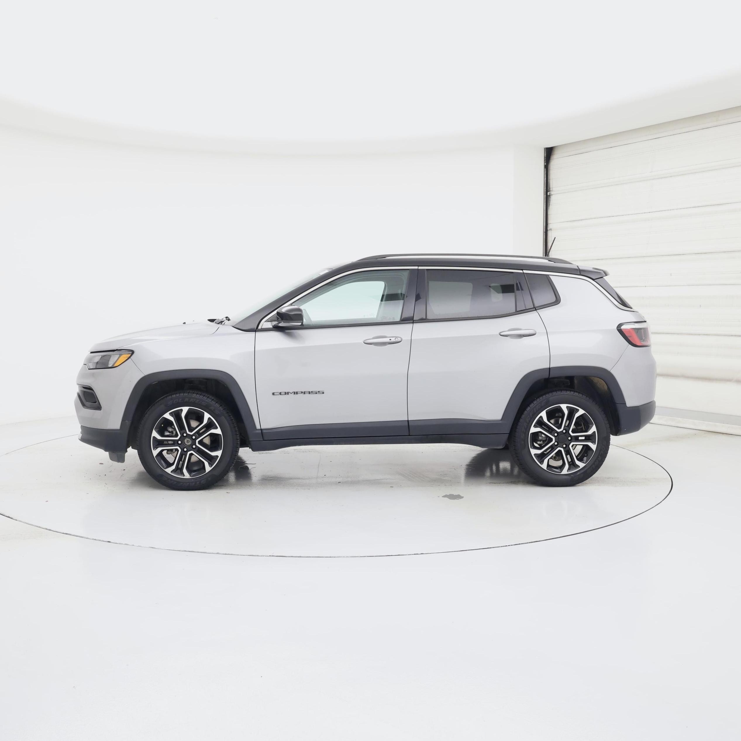 Thumbnail: 2022 Jeep Compass - 3
