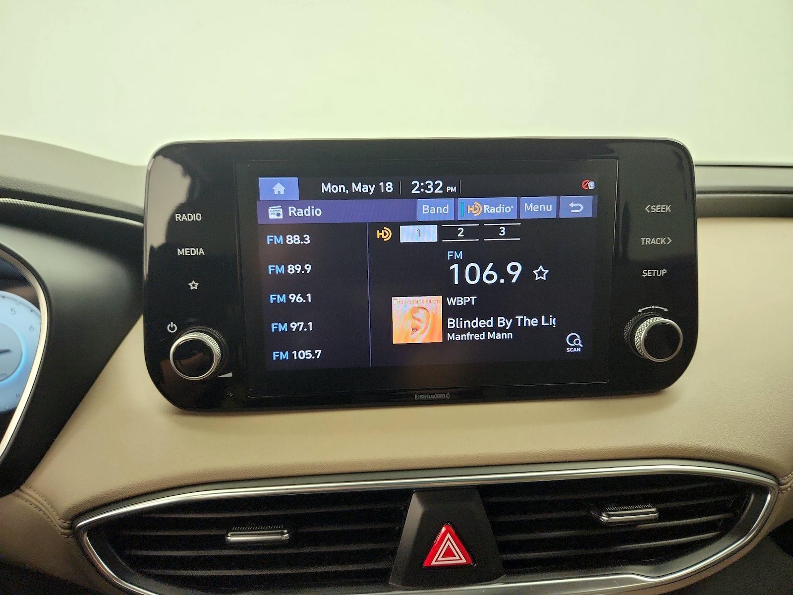 2022 Hyundai Santa Fe SEL - Photo 16