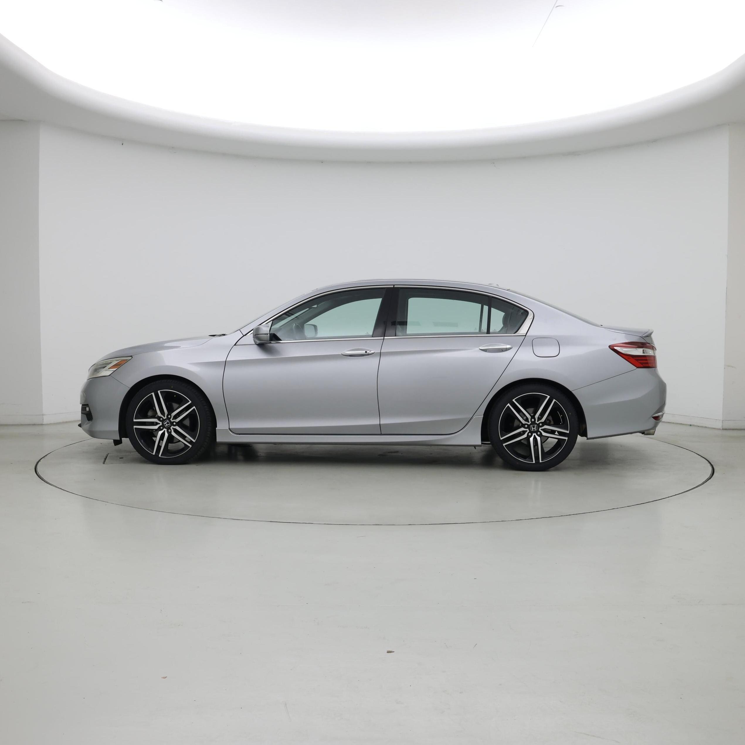 Thumbnail: 2016 Honda Accord - 3