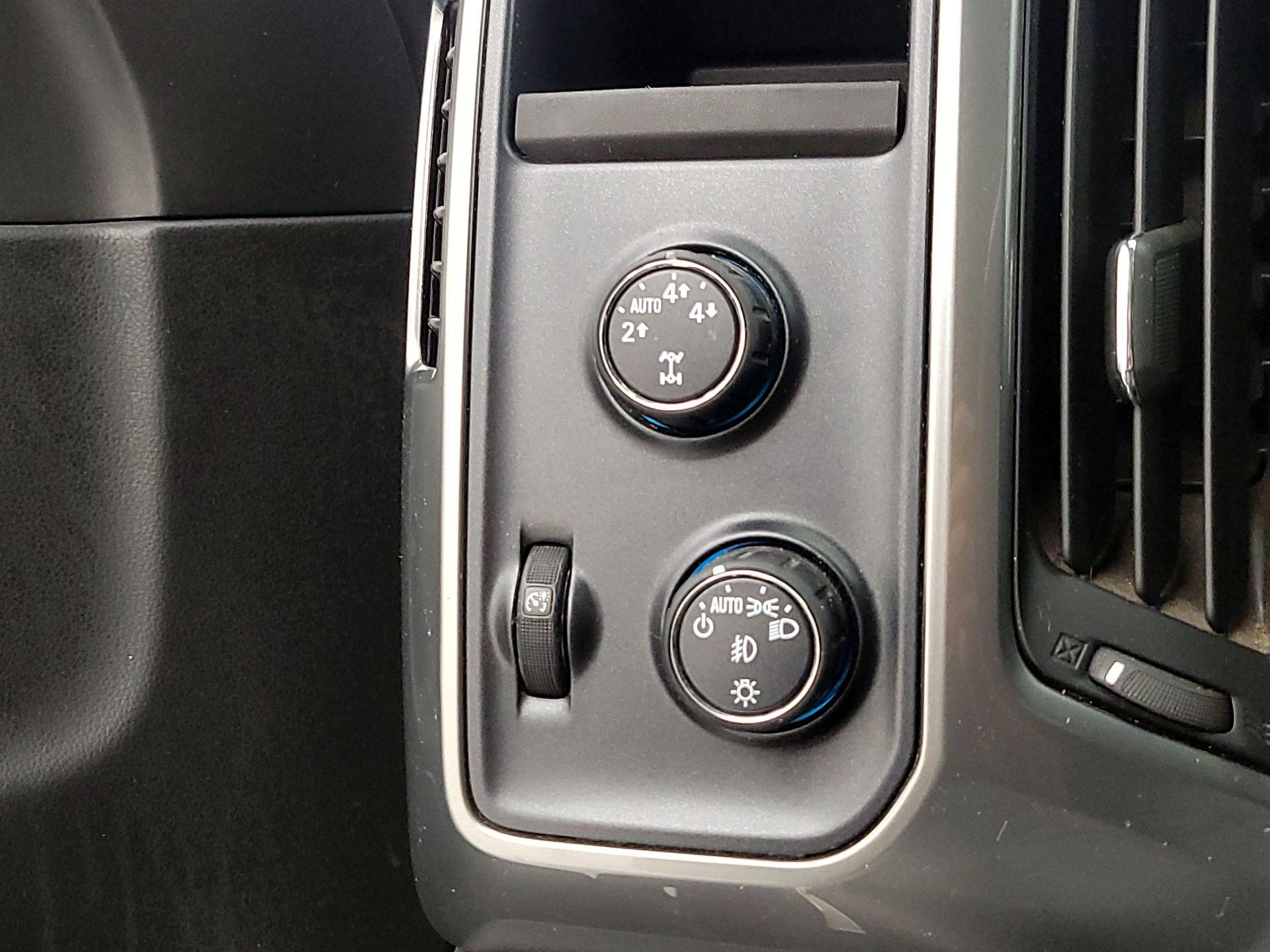 Thumbnail: 2016 Chevrolet Silverado 1500 - 13