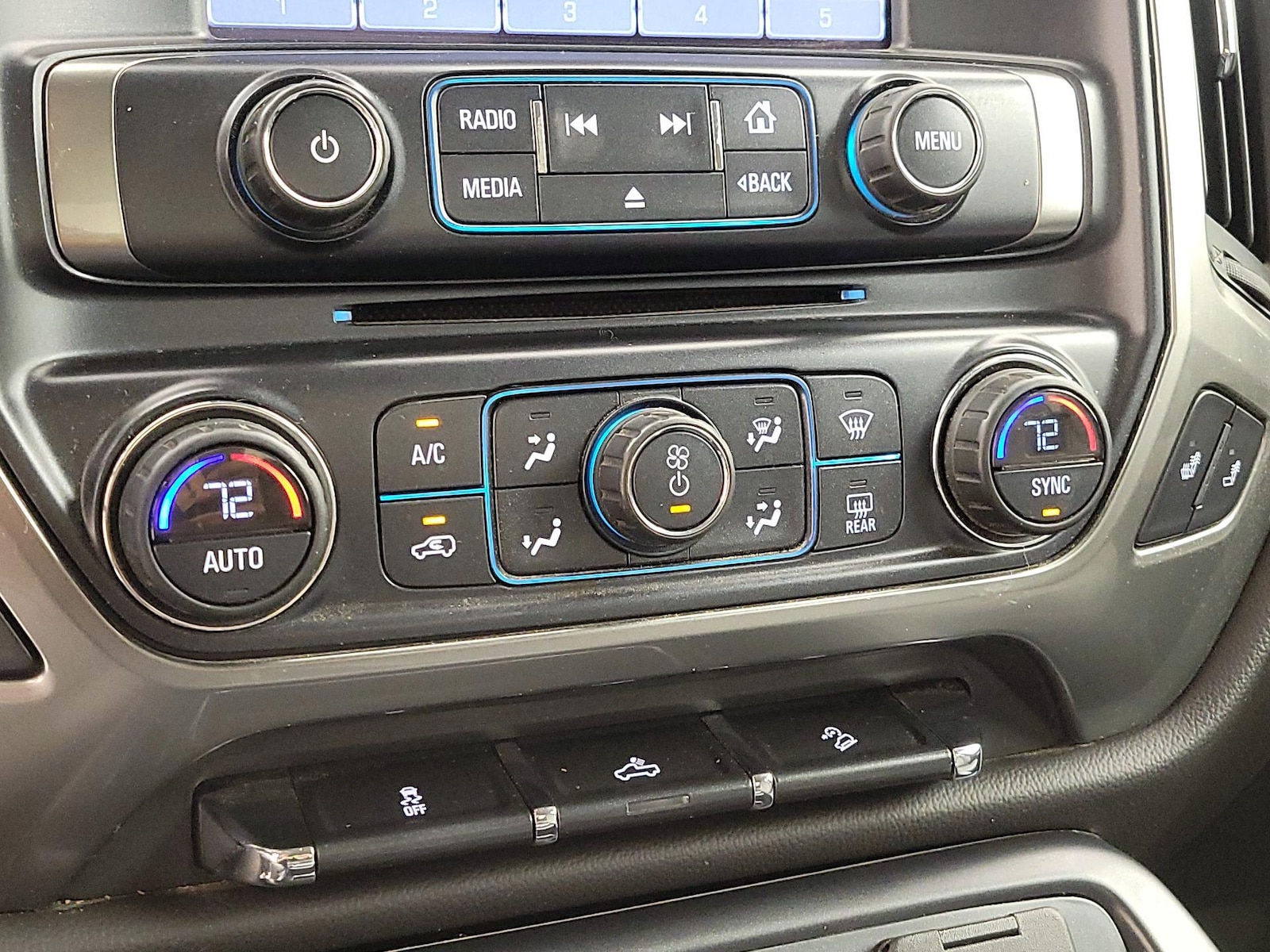 2016 Chevrolet Silverado 1500 LT - Photo 17