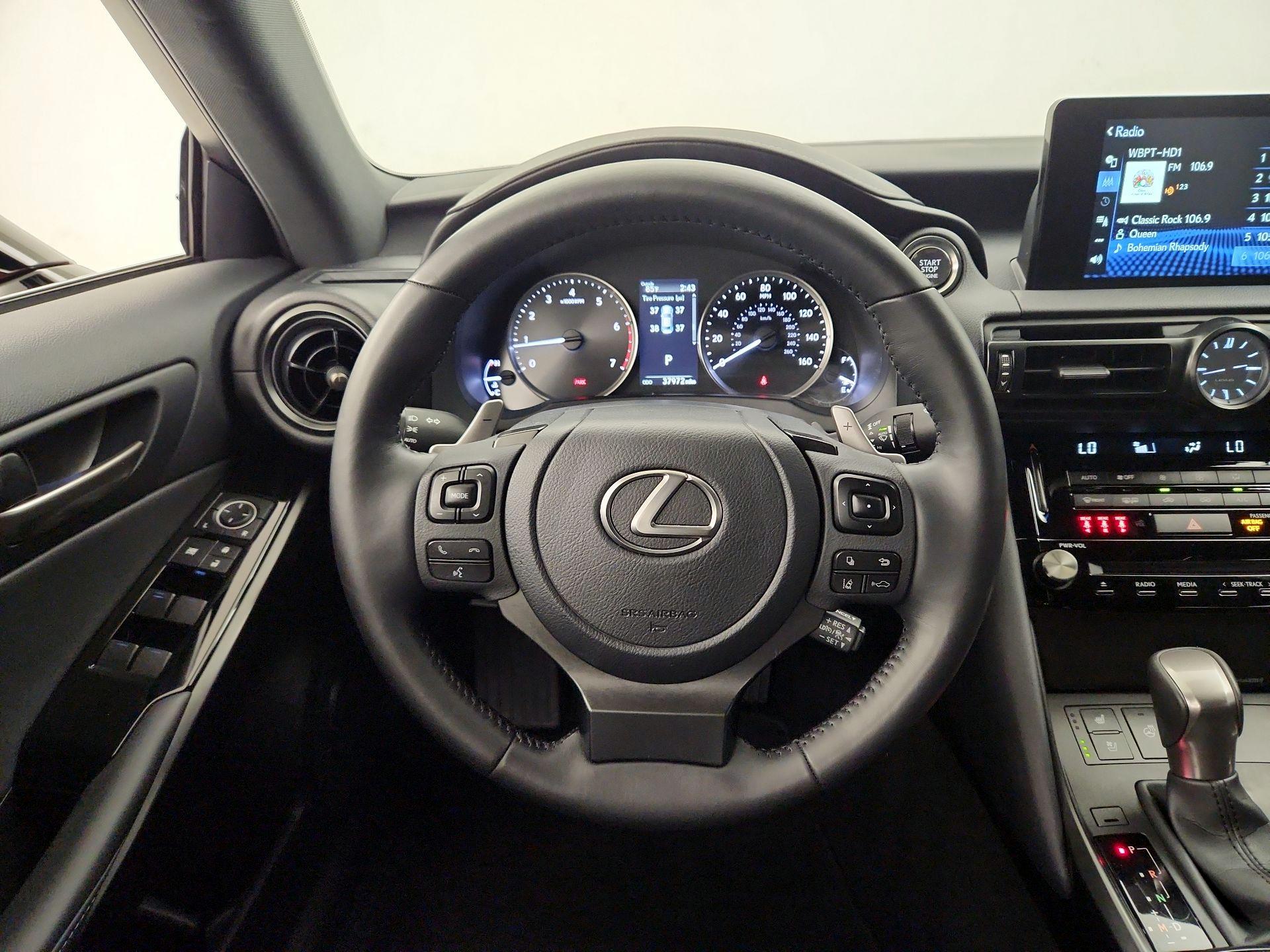 Thumbnail: 2024 Lexus IS - 10