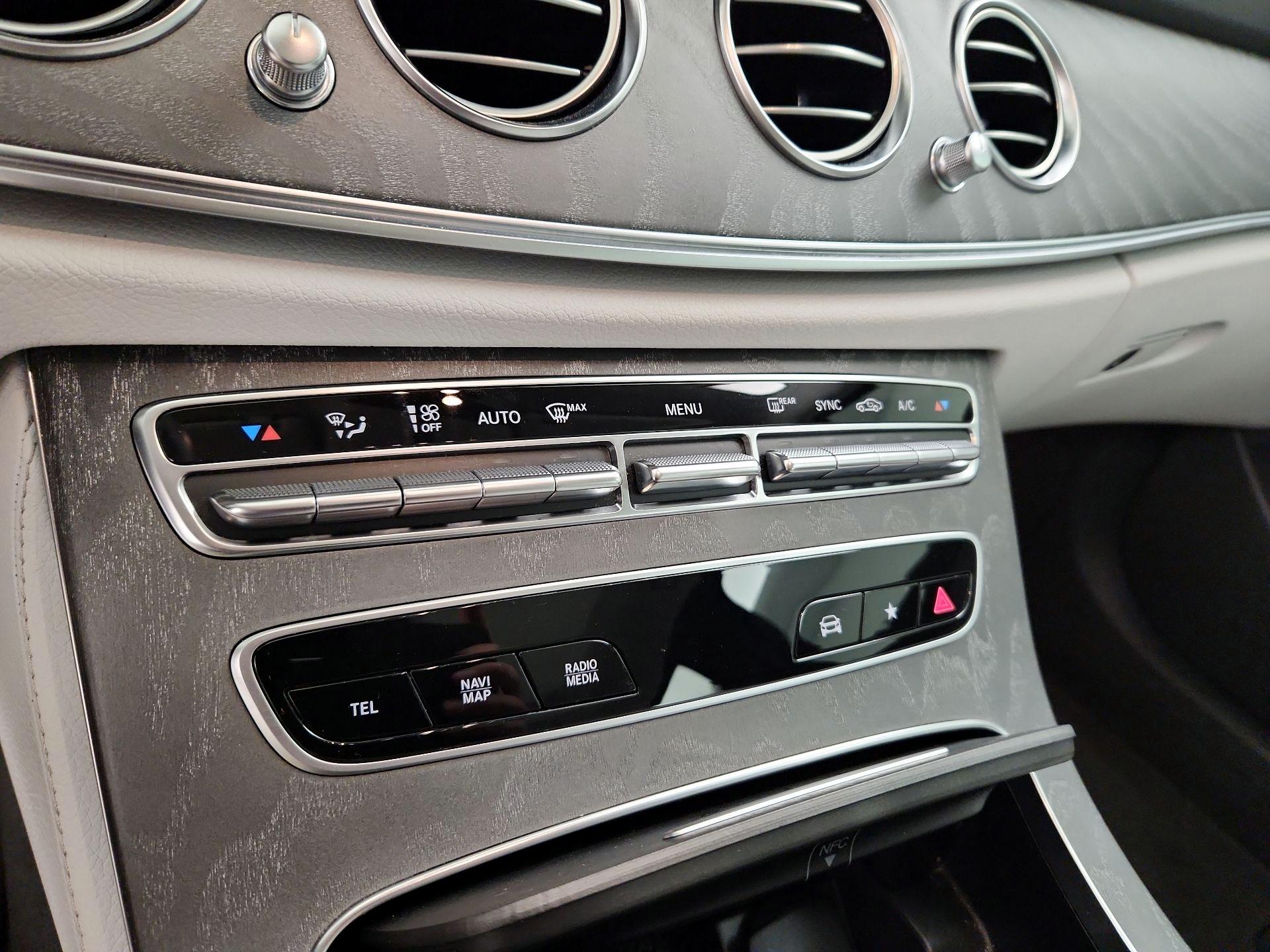 Thumbnail: 2022 Mercedes-Benz E-Class - 17