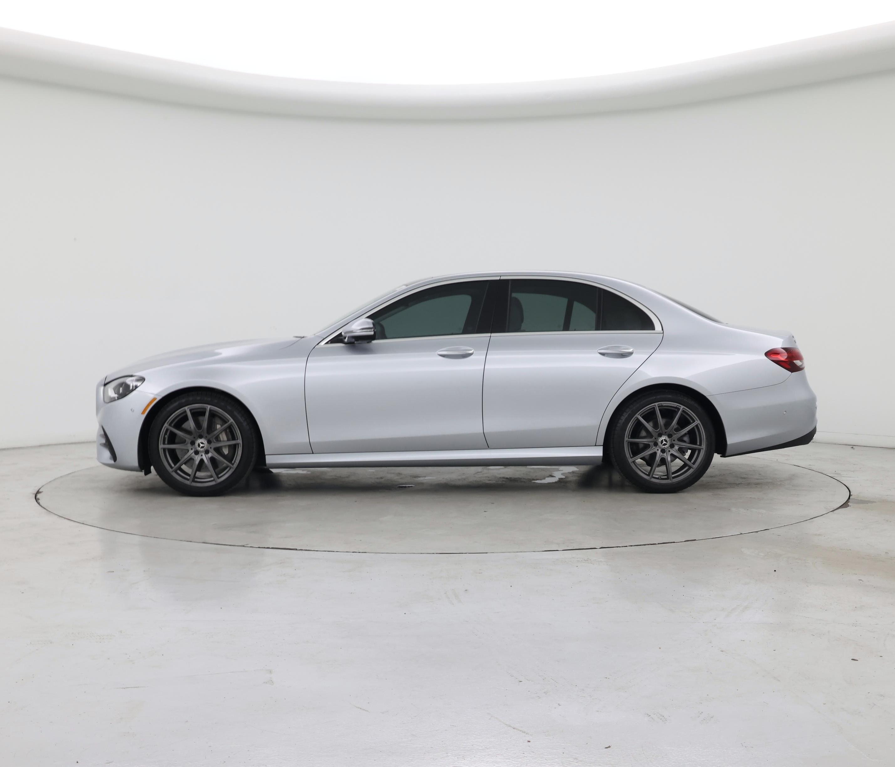 Thumbnail: 2022 Mercedes-Benz E-Class - 3