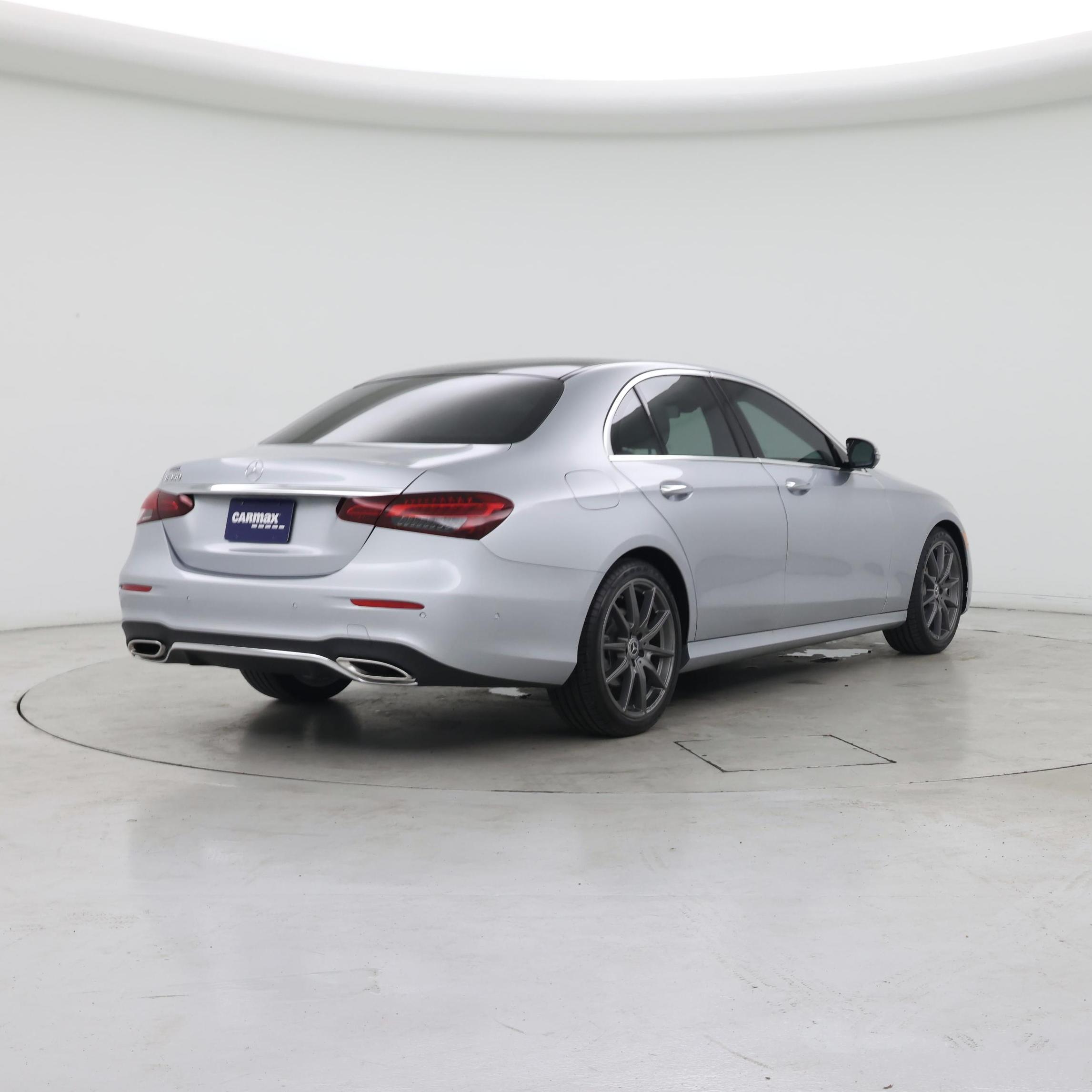 Thumbnail: 2022 Mercedes-Benz E-Class - 8