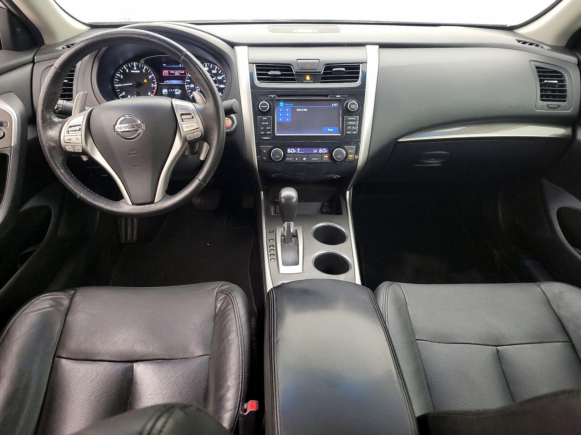 Thumbnail: 2015 Nissan Altima - 9