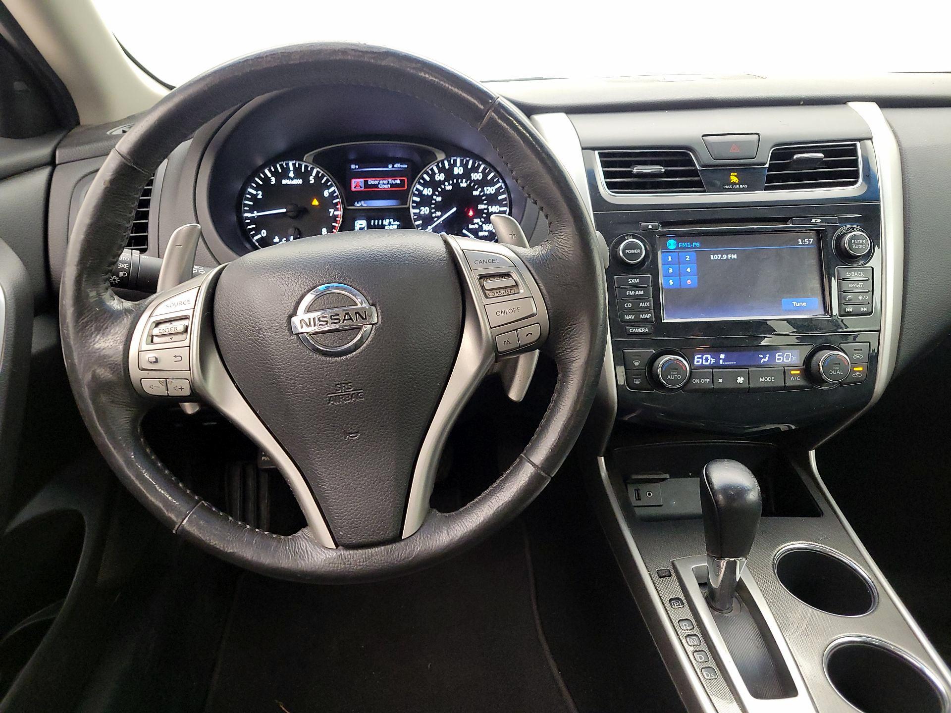 Thumbnail: 2015 Nissan Altima - 10