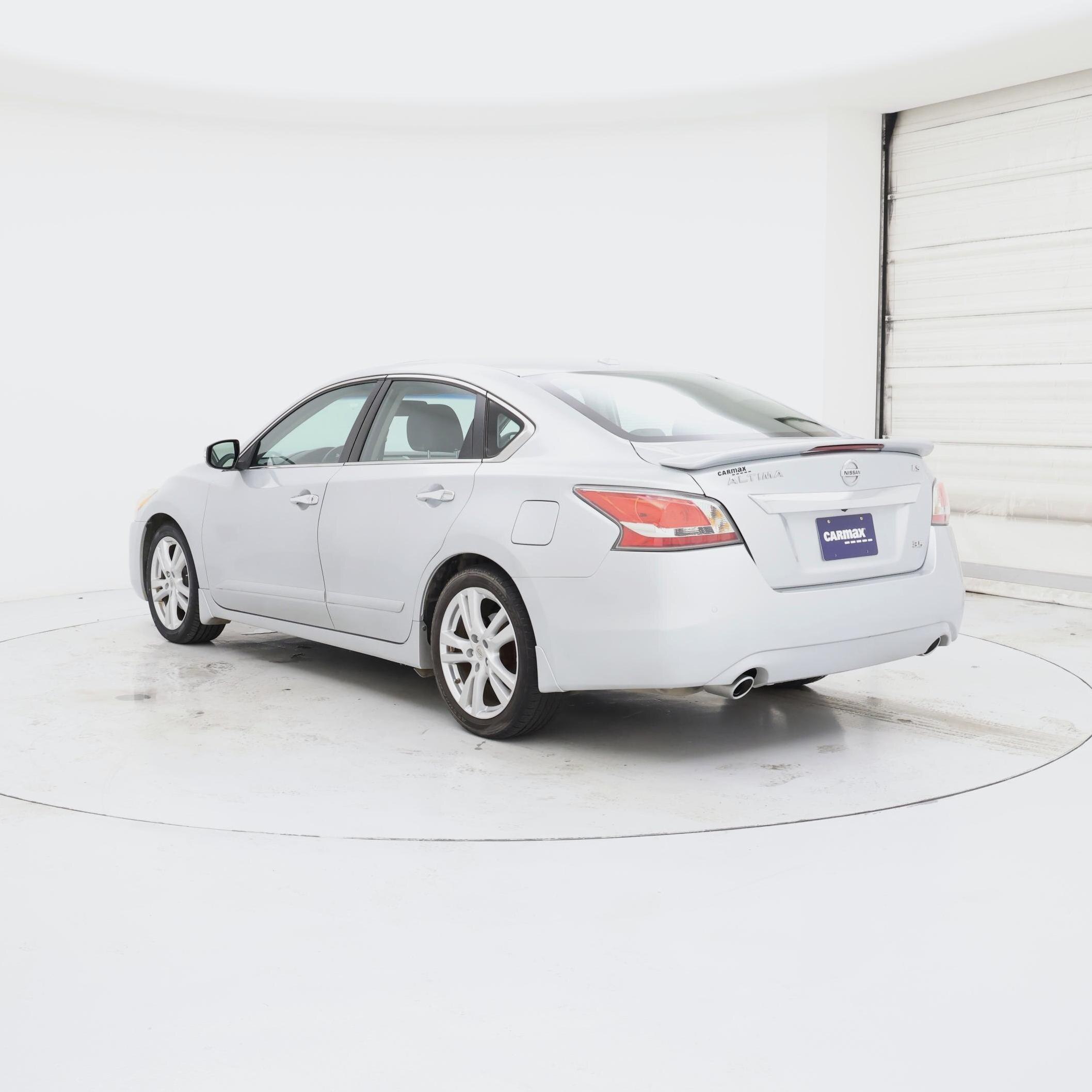 Thumbnail: 2015 Nissan Altima - 2