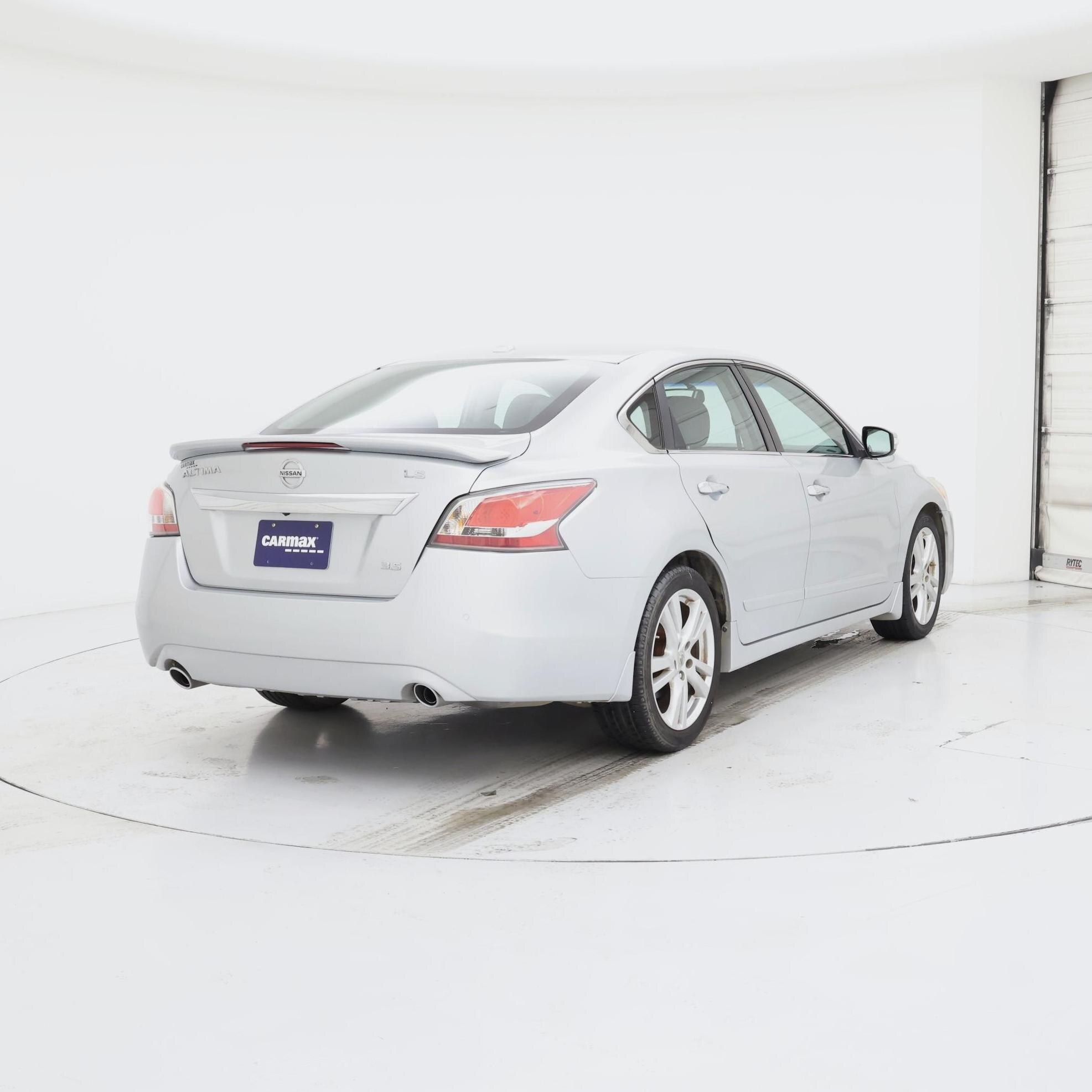 Thumbnail: 2015 Nissan Altima - 8