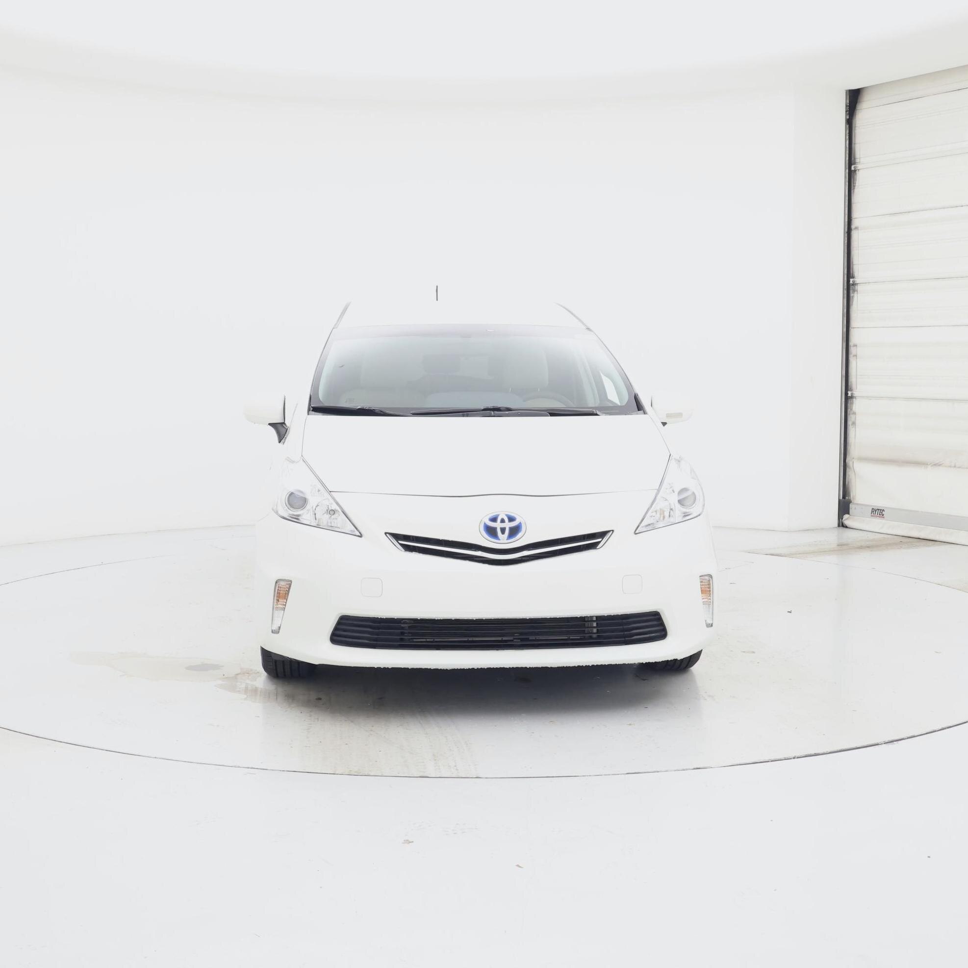 Thumbnail: 2014 Toyota Prius v - 5