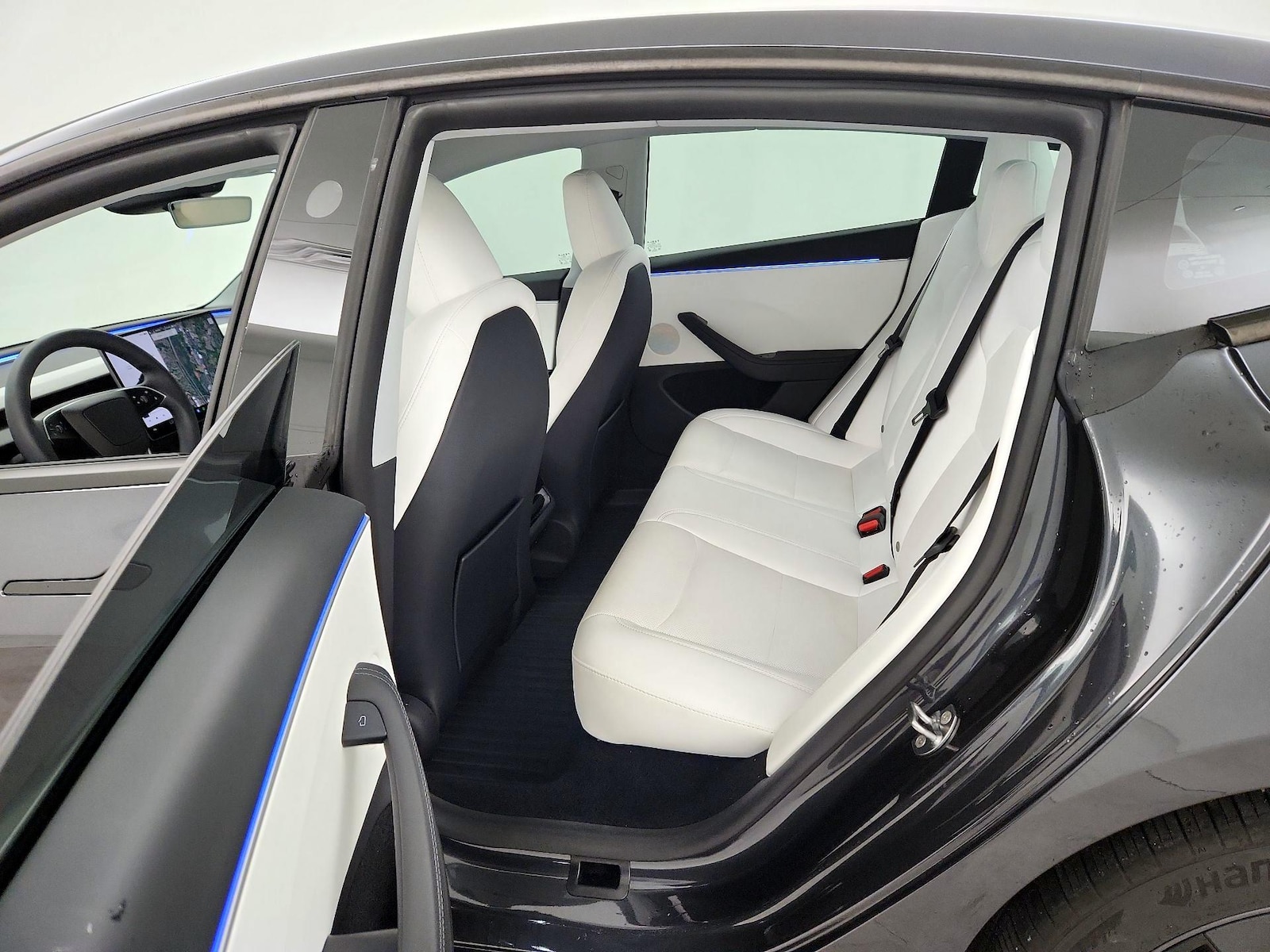 2025 Tesla Model 3 Long Range - Photo 21