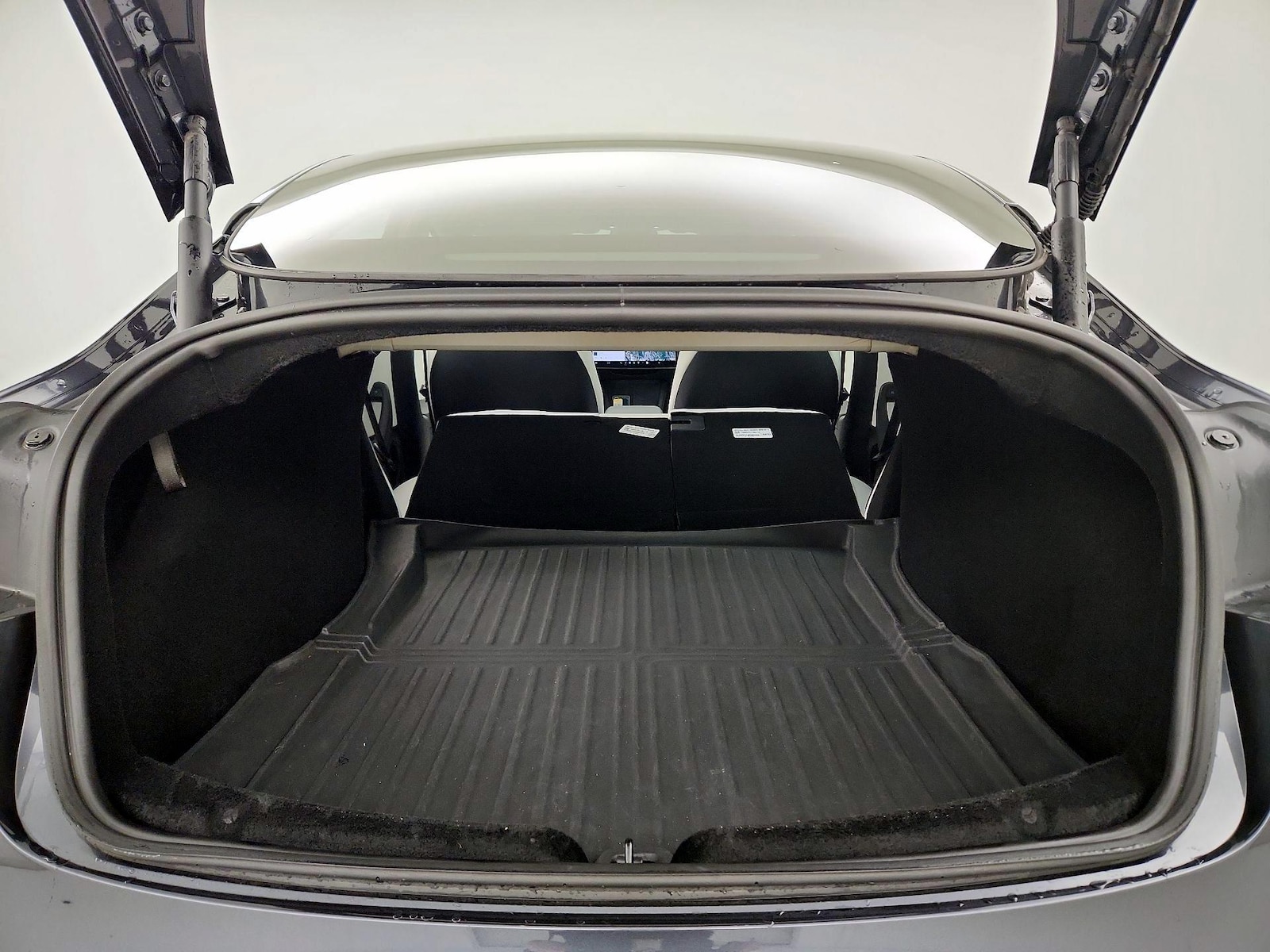 2025 Tesla Model 3 Long Range - Photo 23