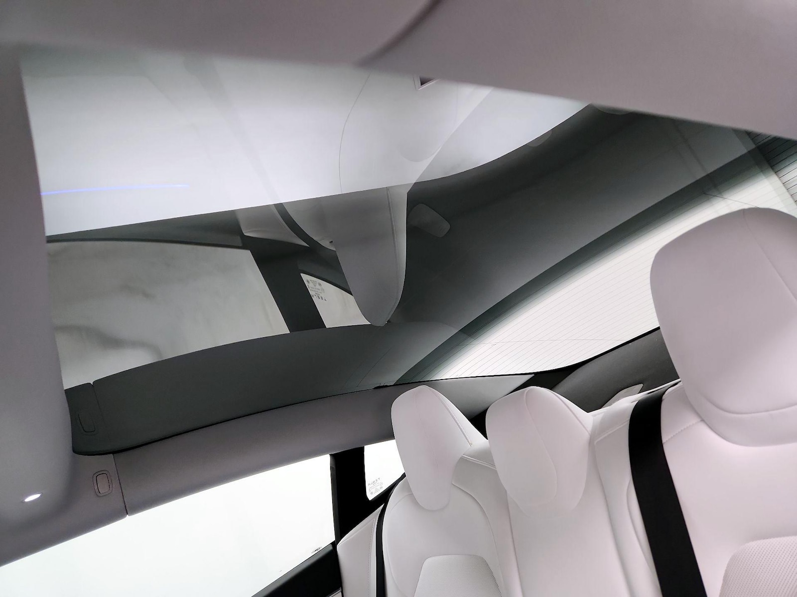 2025 Tesla Model 3 Long Range - Photo 25