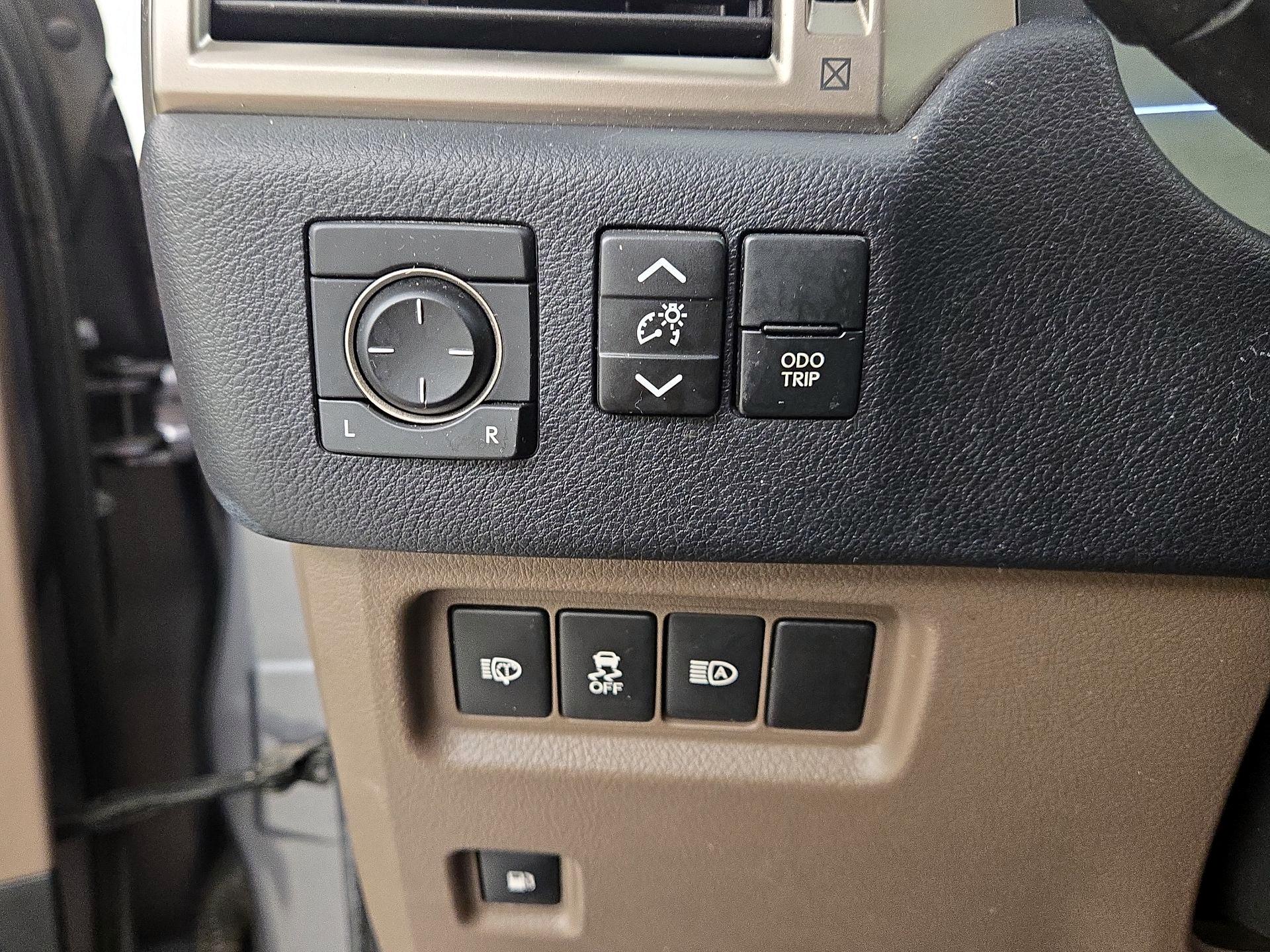 Thumbnail: 2020 Lexus GX - 13