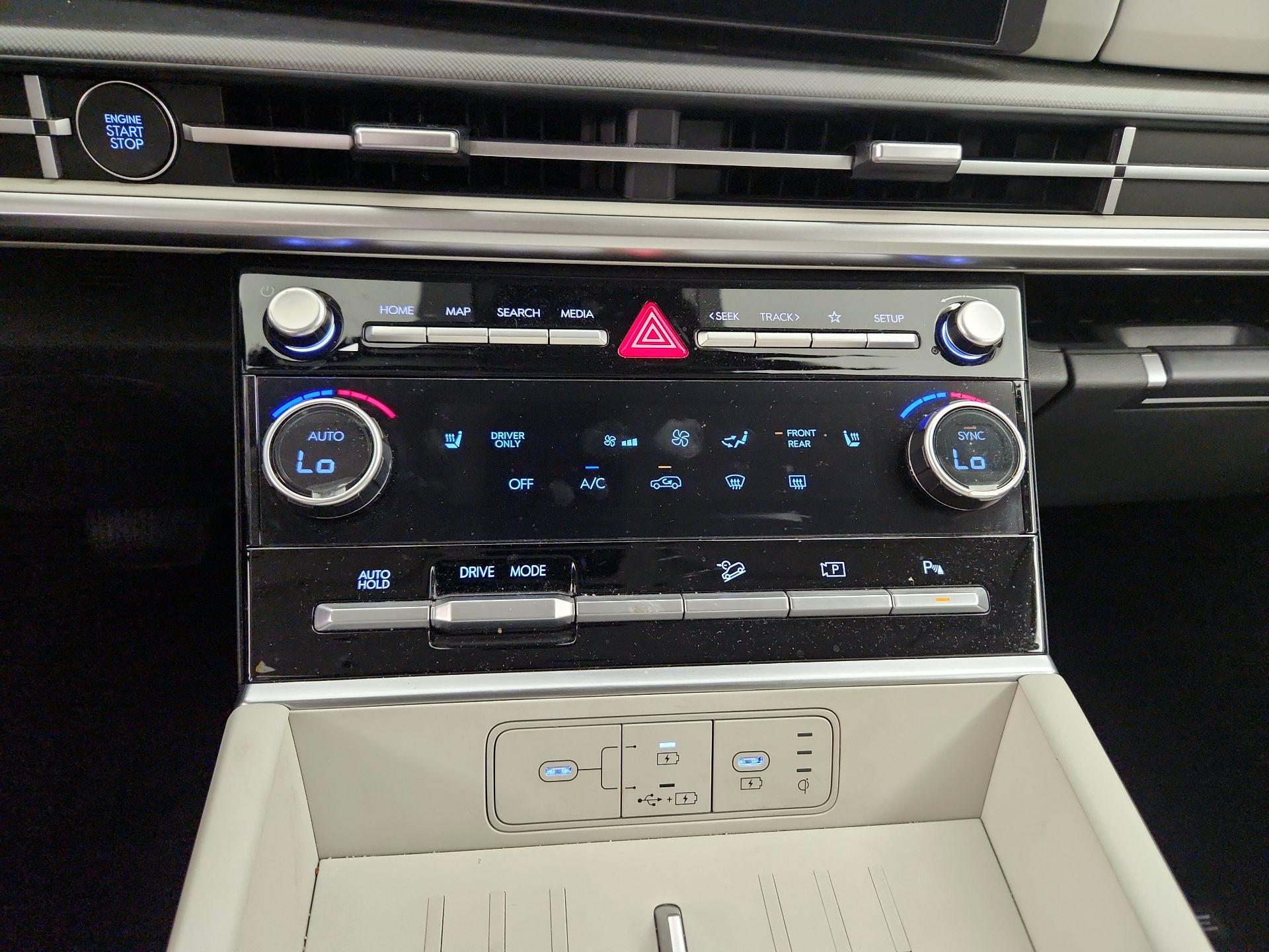 Thumbnail: 2025 Hyundai Santa Fe - 16