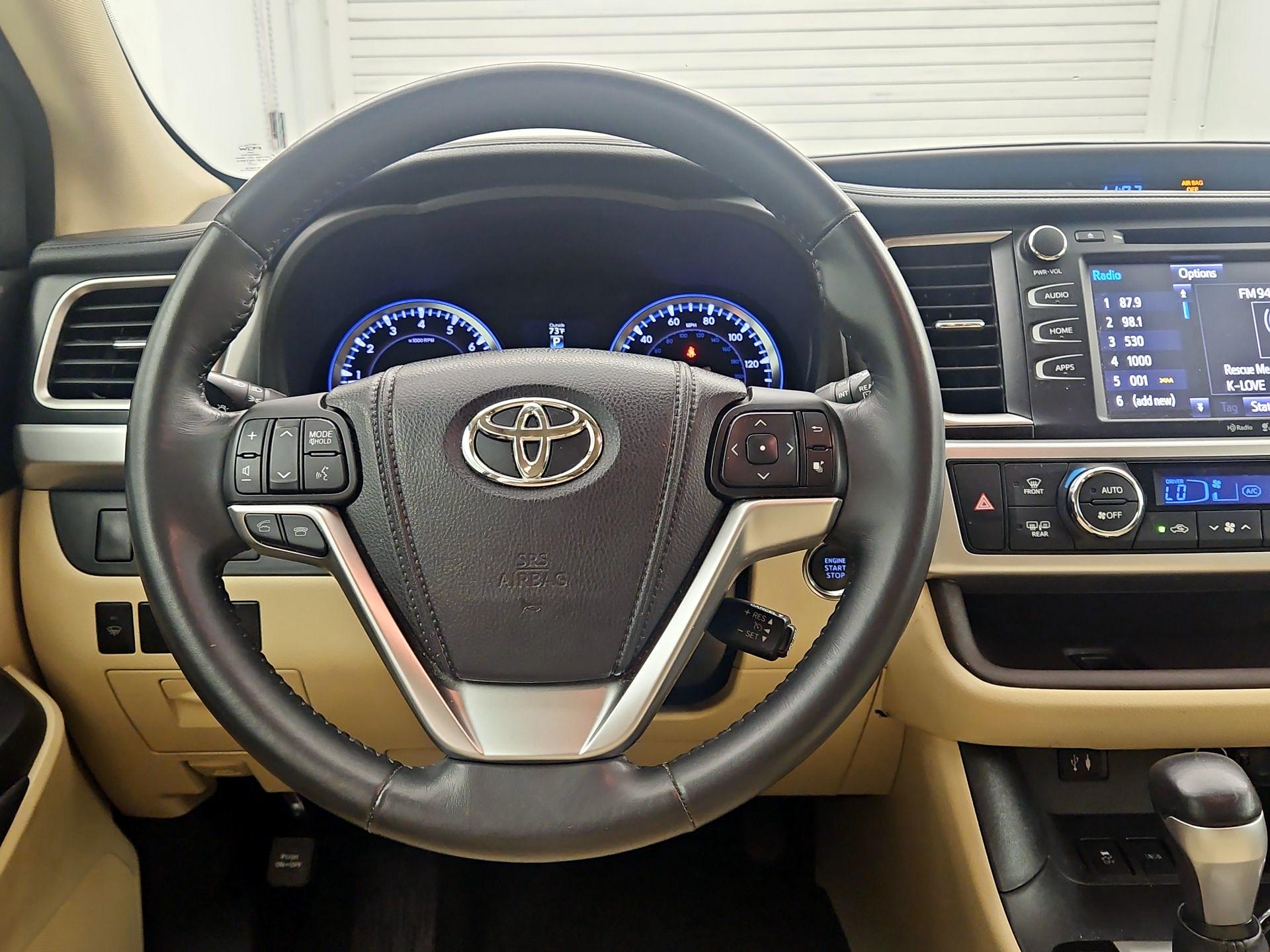 Thumbnail: 2014 Toyota Highlander - 10