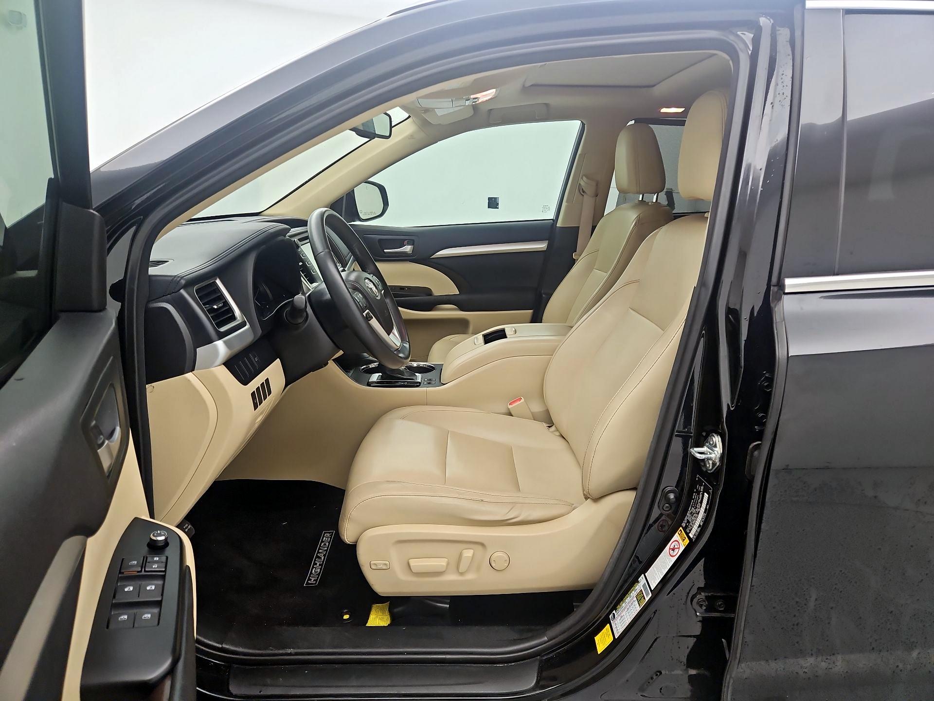 Thumbnail: 2014 Toyota Highlander - 11