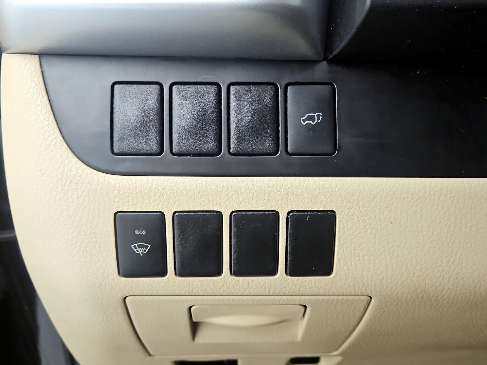 Thumbnail: 2014 Toyota Highlander - 13