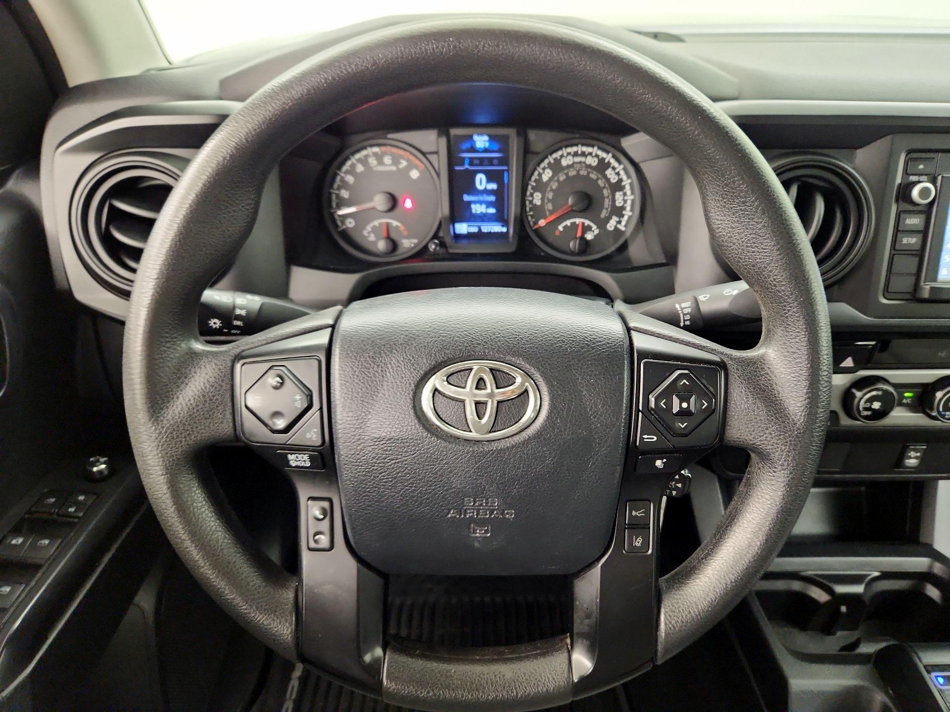 Thumbnail: 2018 Toyota Tacoma - 10
